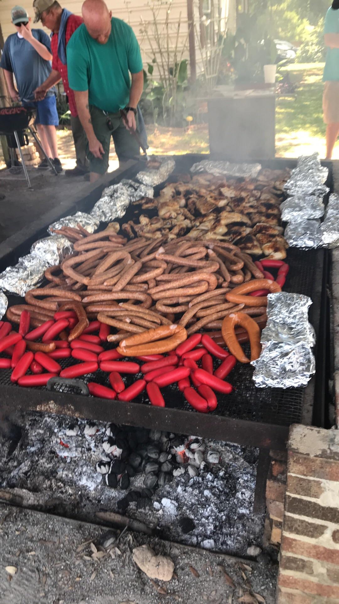 Community July 4th cookout in Alabama r/pics