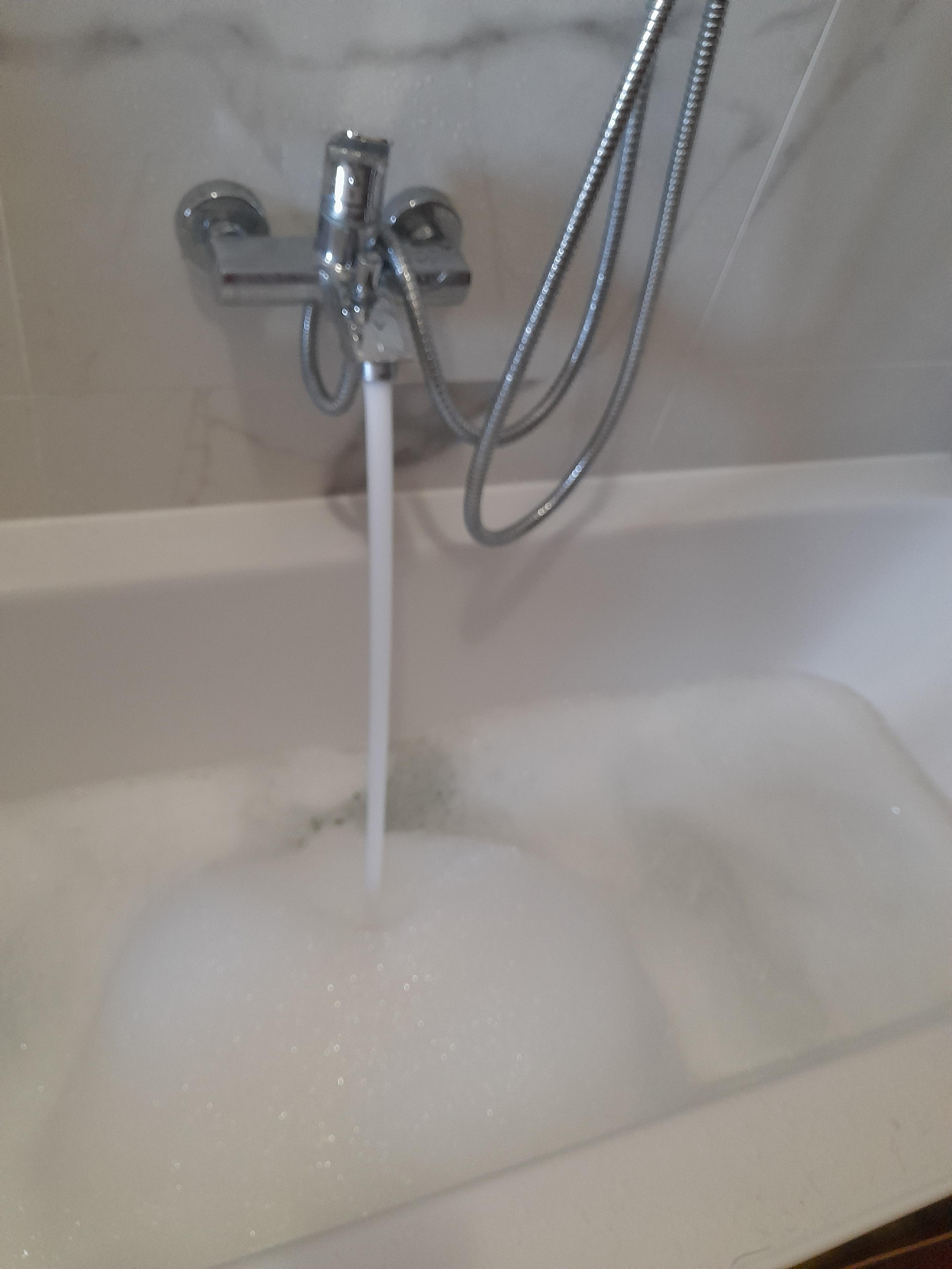 about to do a bath 🙂 r/bathtub