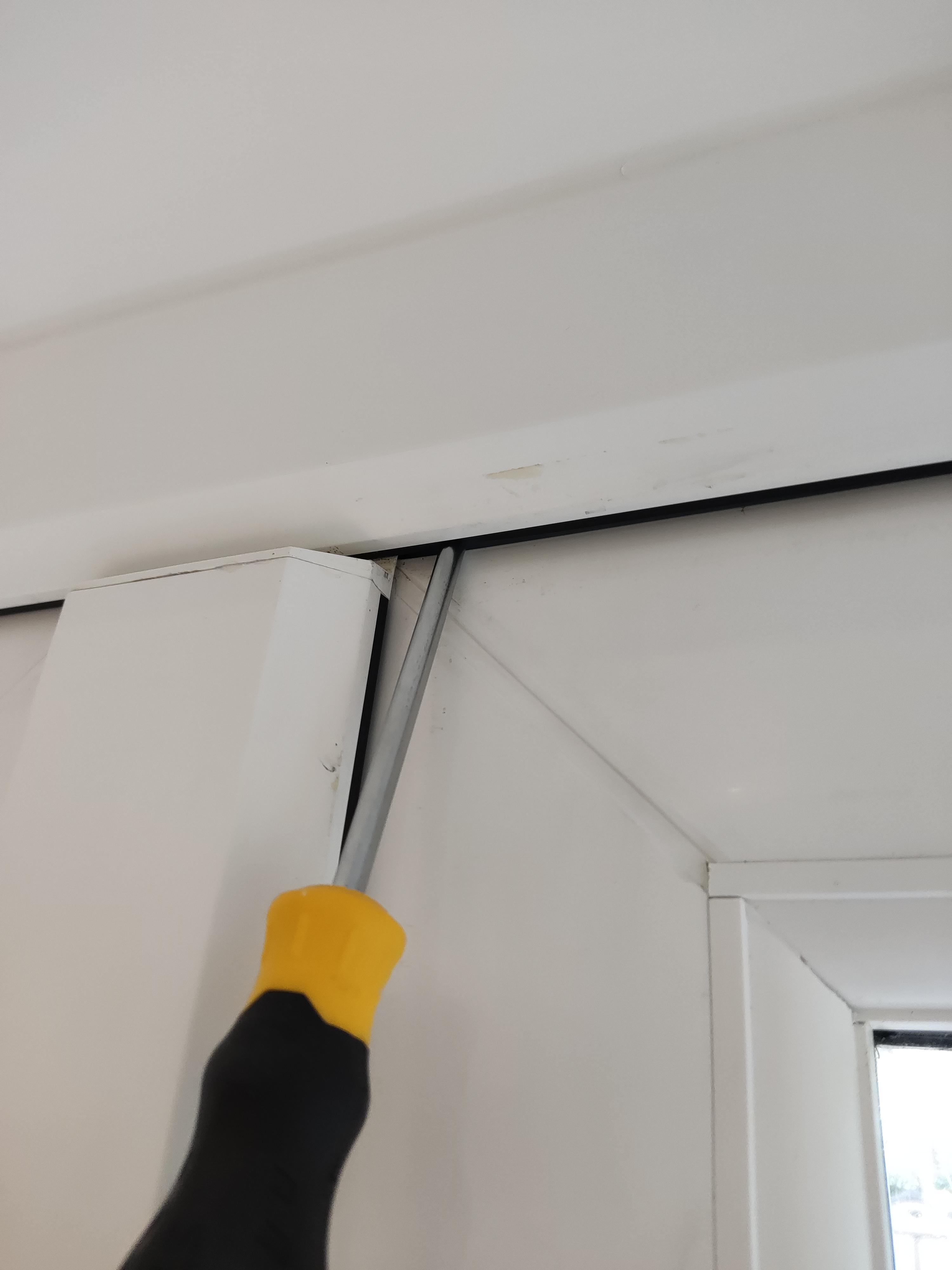 uPVC door not closing flush in top corner r/DIYUK
