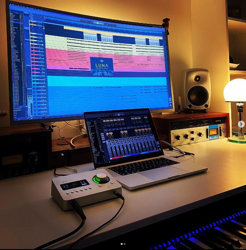 This is my bedroom studio setup r/homerecordingstudio