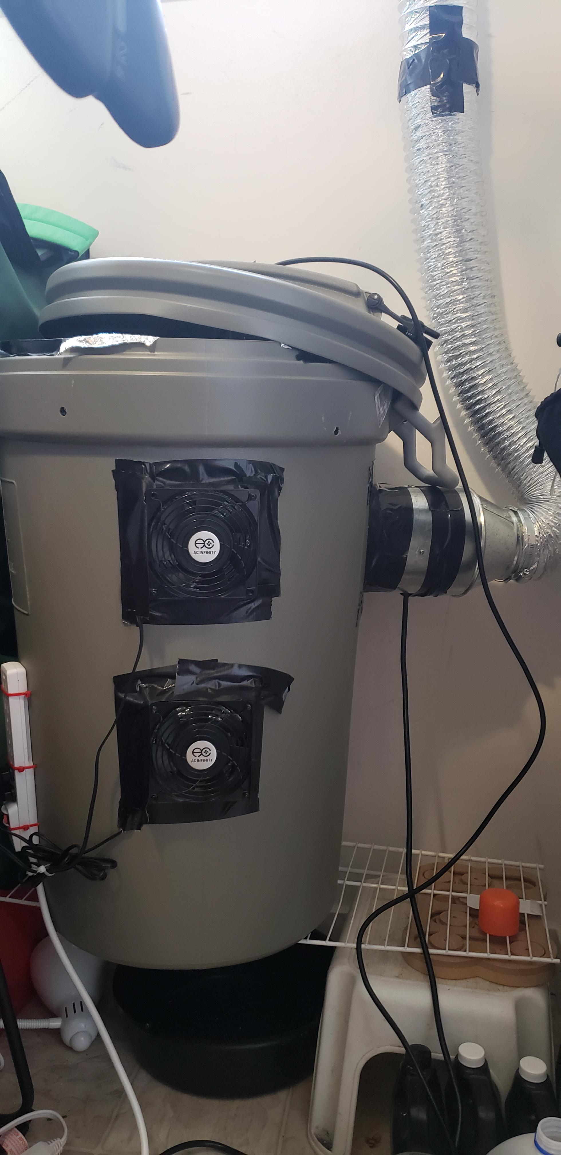 Passive Dehumidifier SpaceBuckets