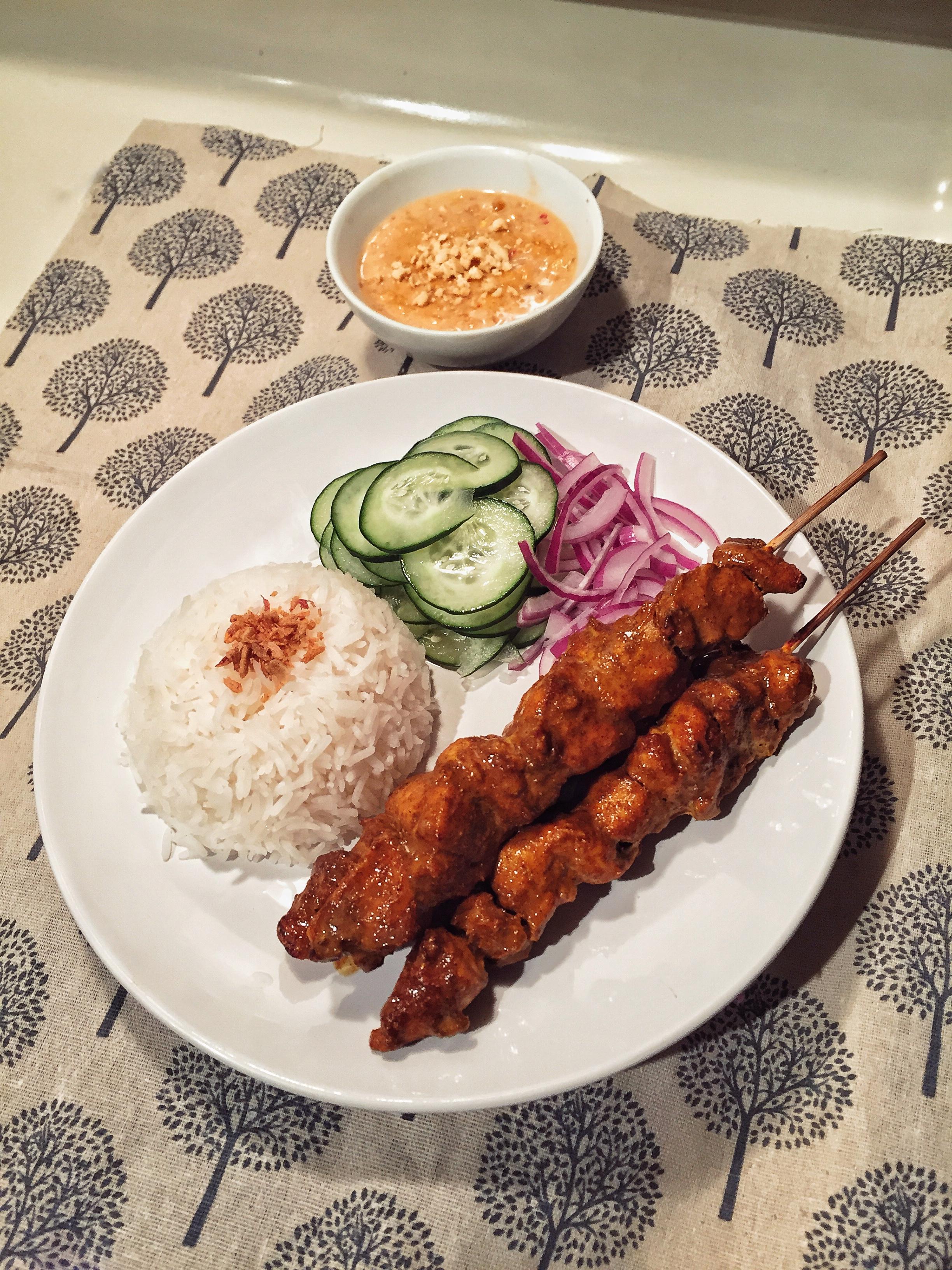 Sate Ayam (Chicken Satay) with Peanut Sauce [OC] [2448x3264] r/FoodPorn