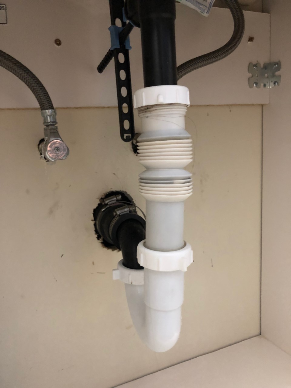 Bathroom Sink Question (Question/Details in Comments) r/Plumbing