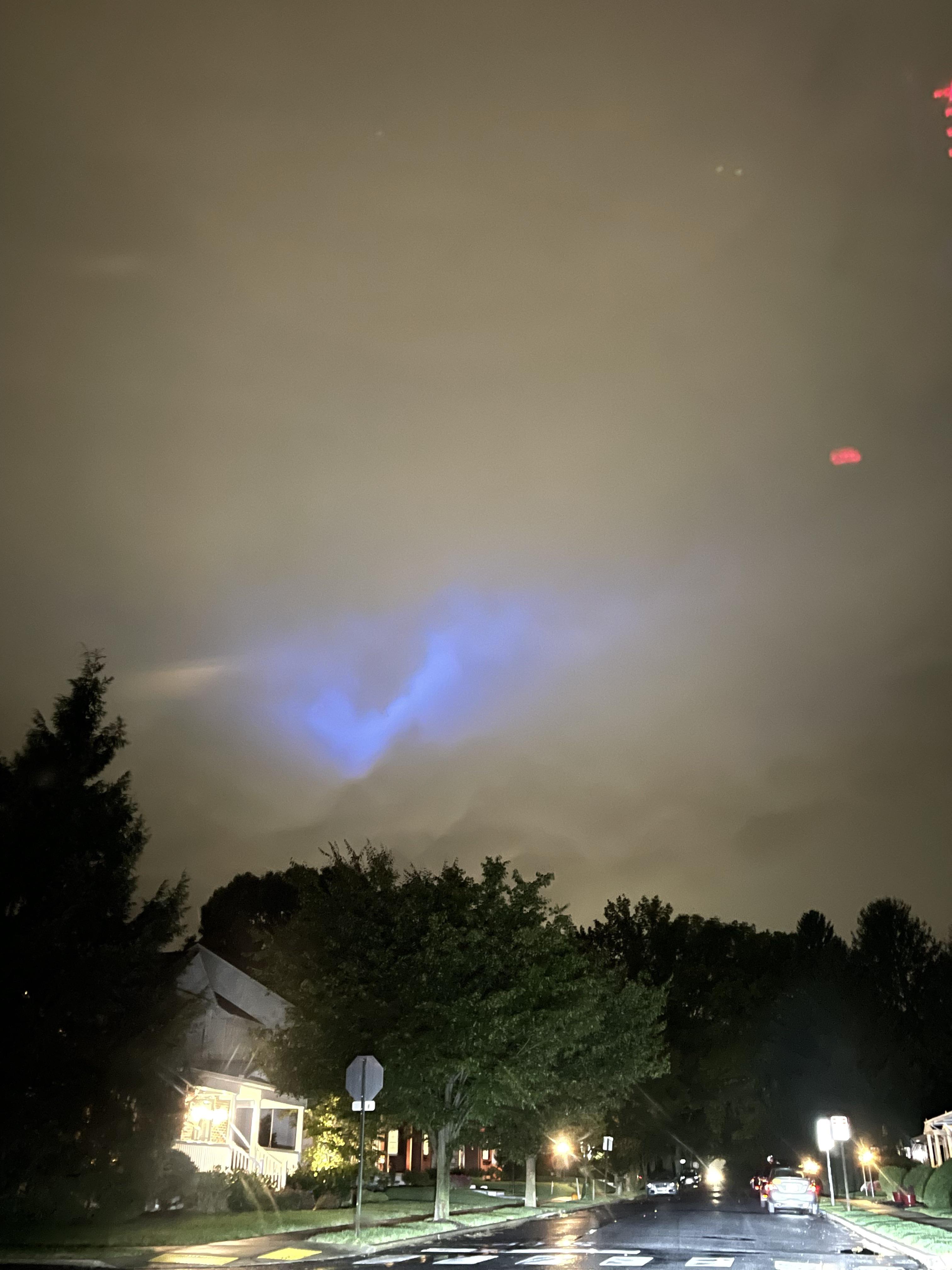 Strange blue cloud over Hershey PA, what is it? r/weather