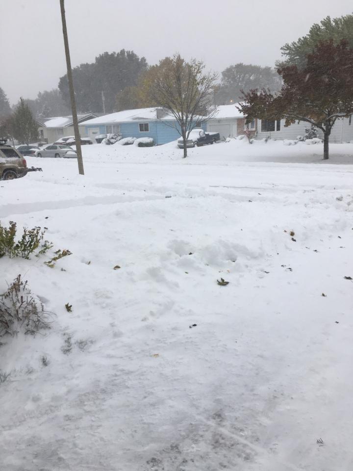 Today, in midOctober, in North Dakota... r/pics