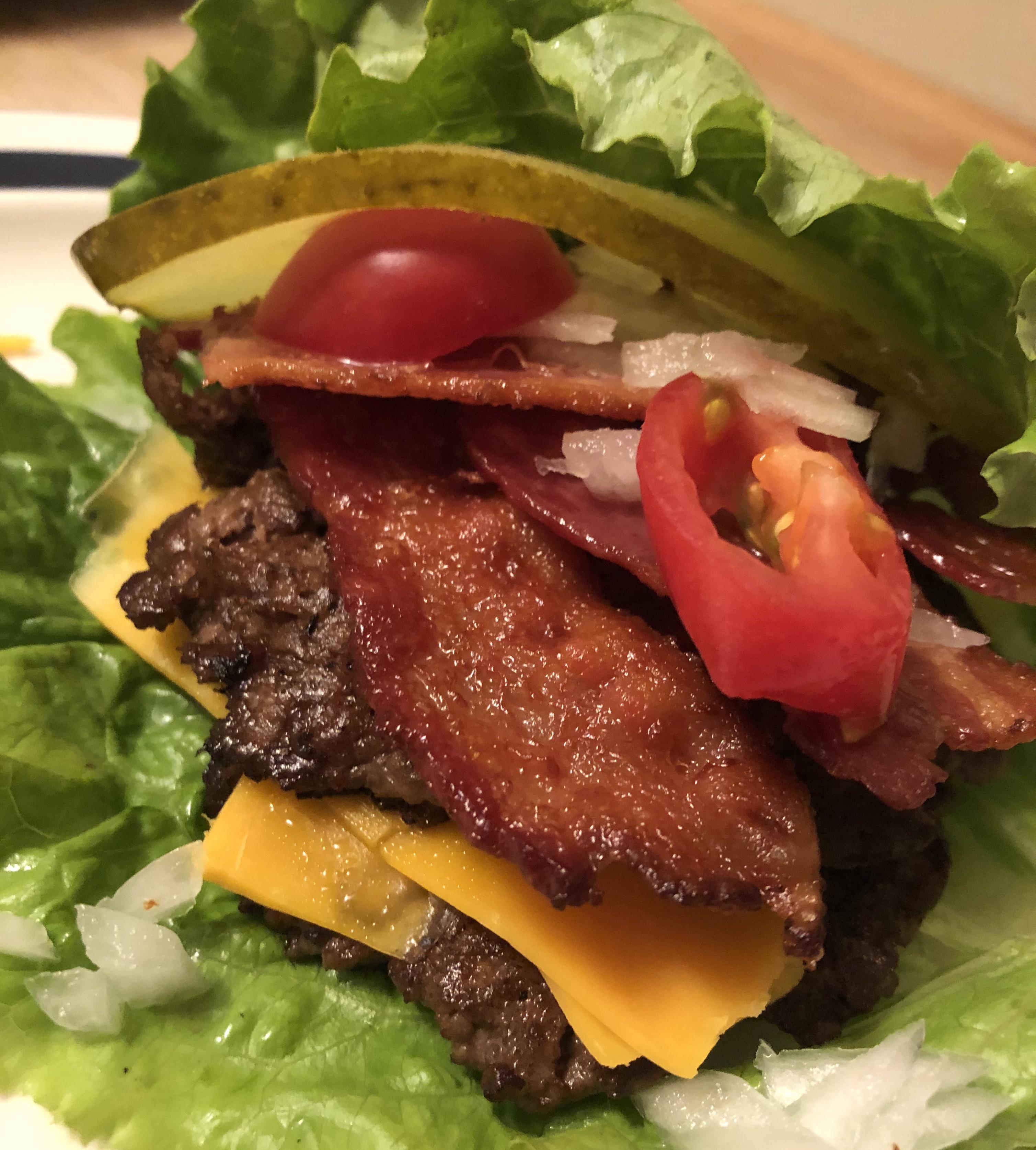 These smash burgers were incredible! r/ketorecipes