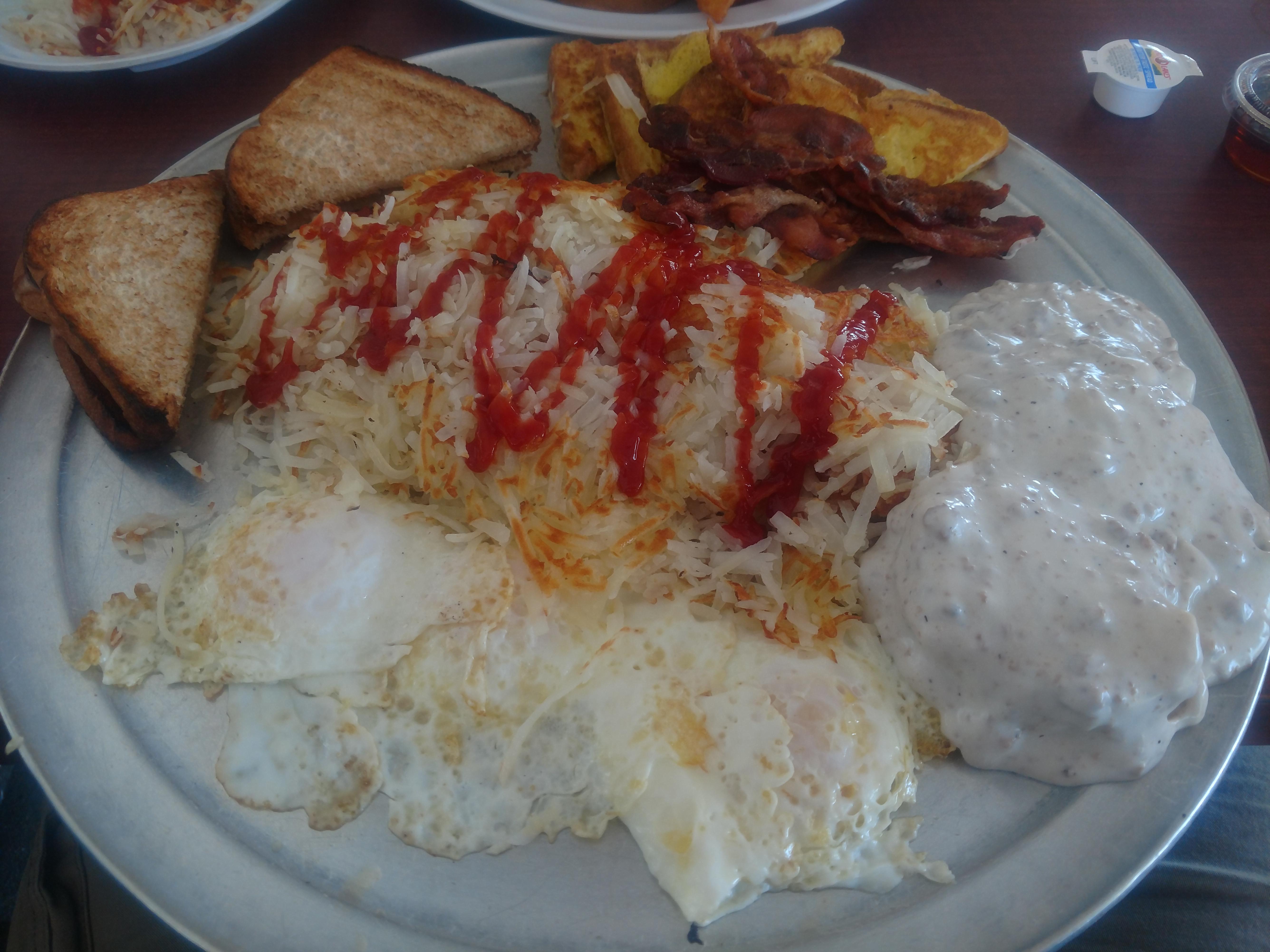 HeMan at The Lamp Post in Akron, Ohio. That's a pizza tray. r/FoodPorn