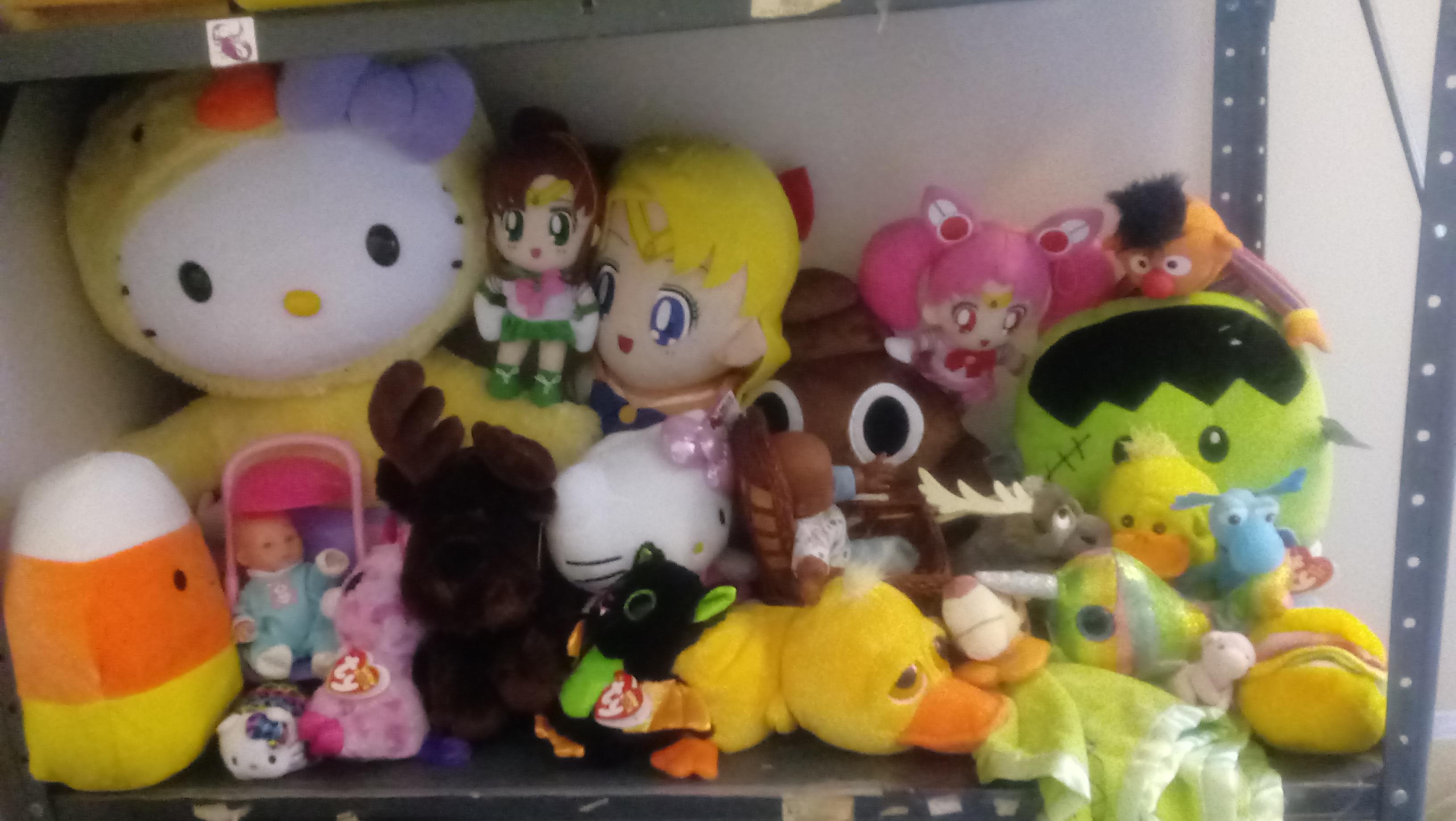 A portion of my stuffed animal collection. r/littletoys