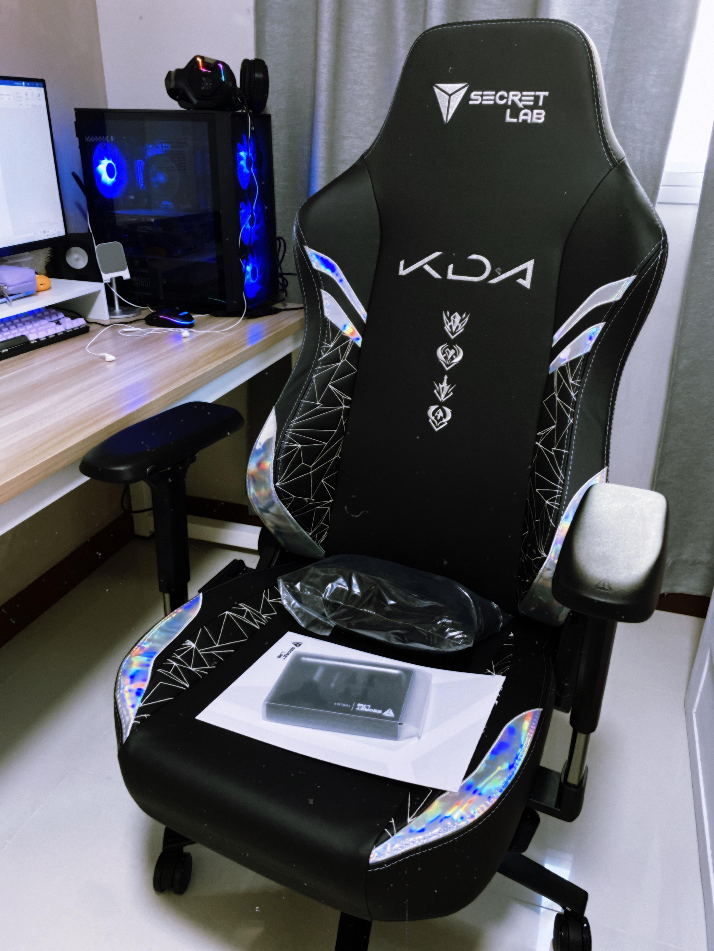 Just received my new SecretLab KDA All Out 2020 chair! So excited to