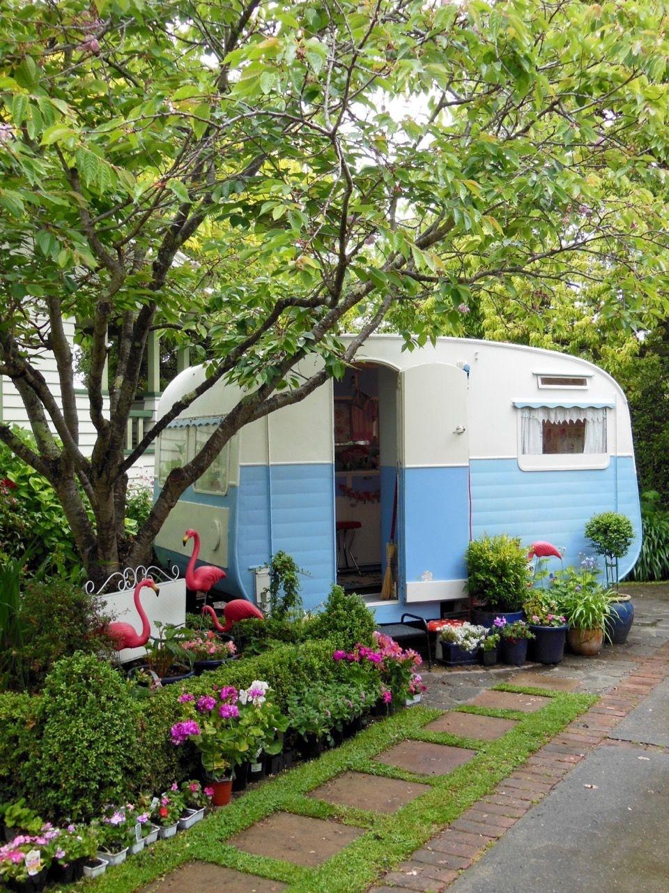 Backyard Camper r/CozyPlaces