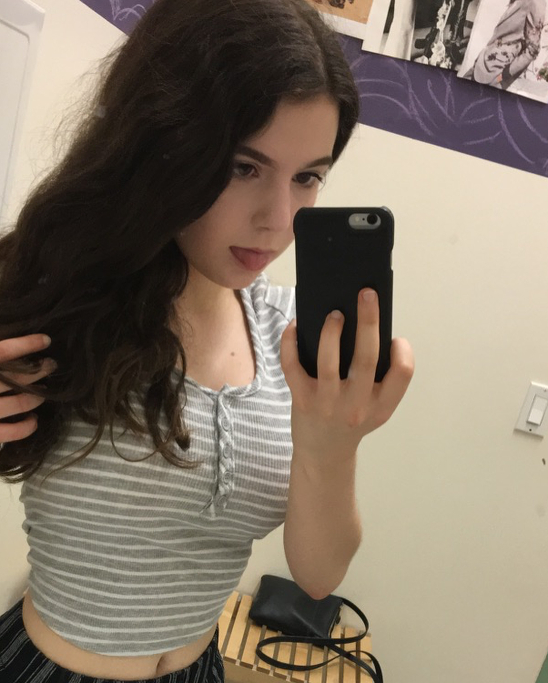 Becca taking a "cute bathroom mirror selfie" r/reactgirls