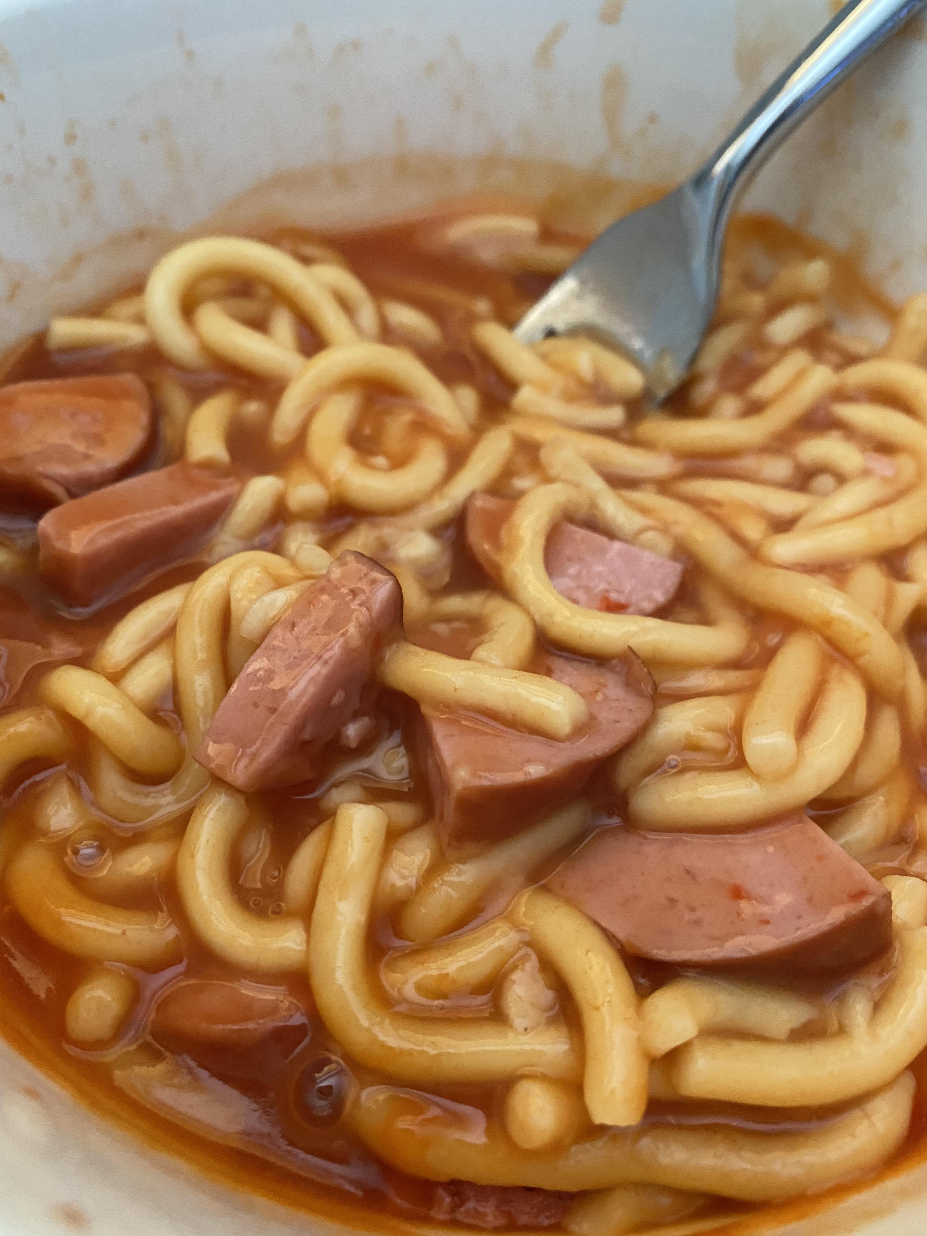 Tinned spaghetti with hot dog chunks r/shittyfoodporn