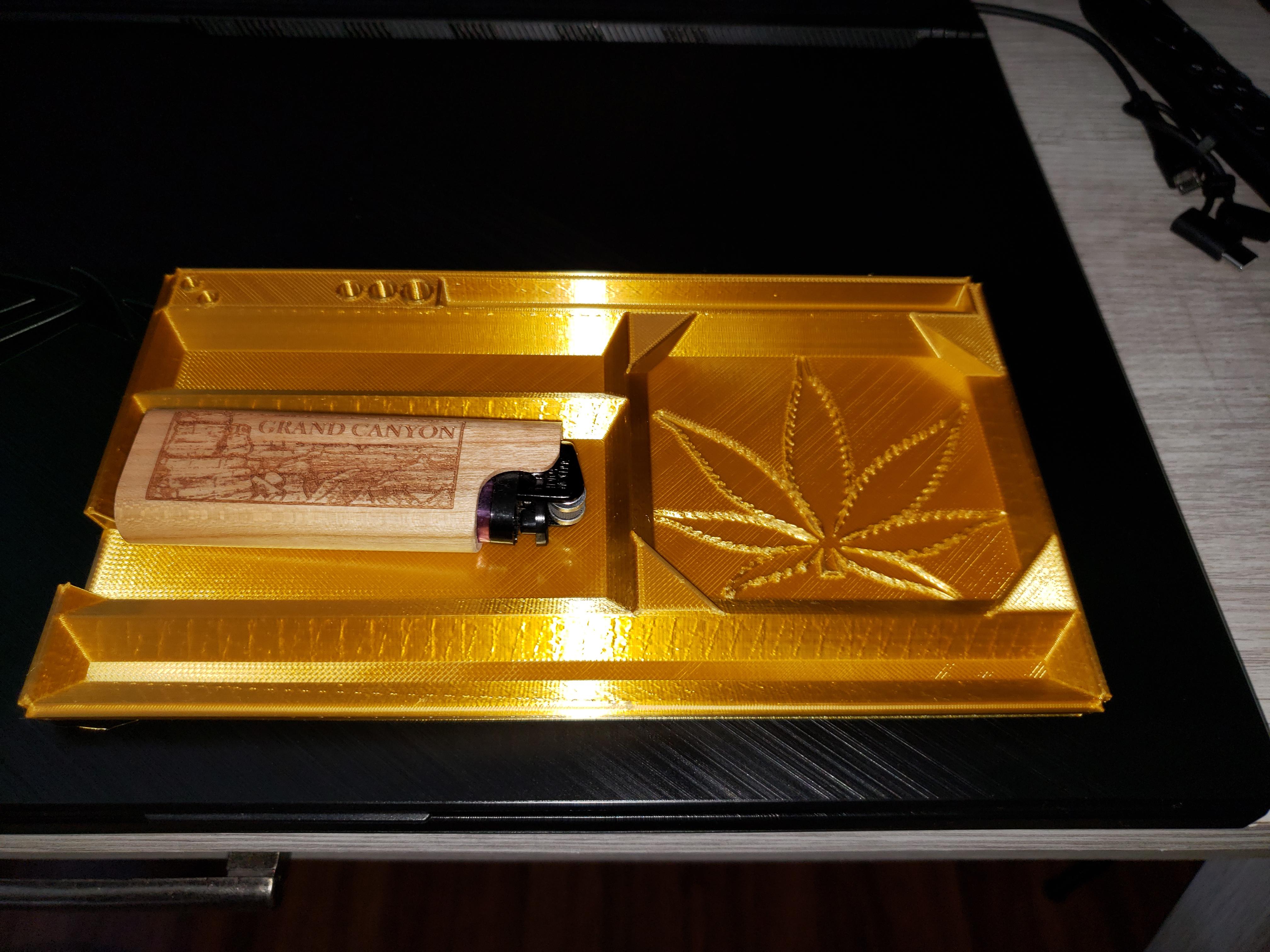 3d printed myself a gold rolling tray to go with the souvenir i got r