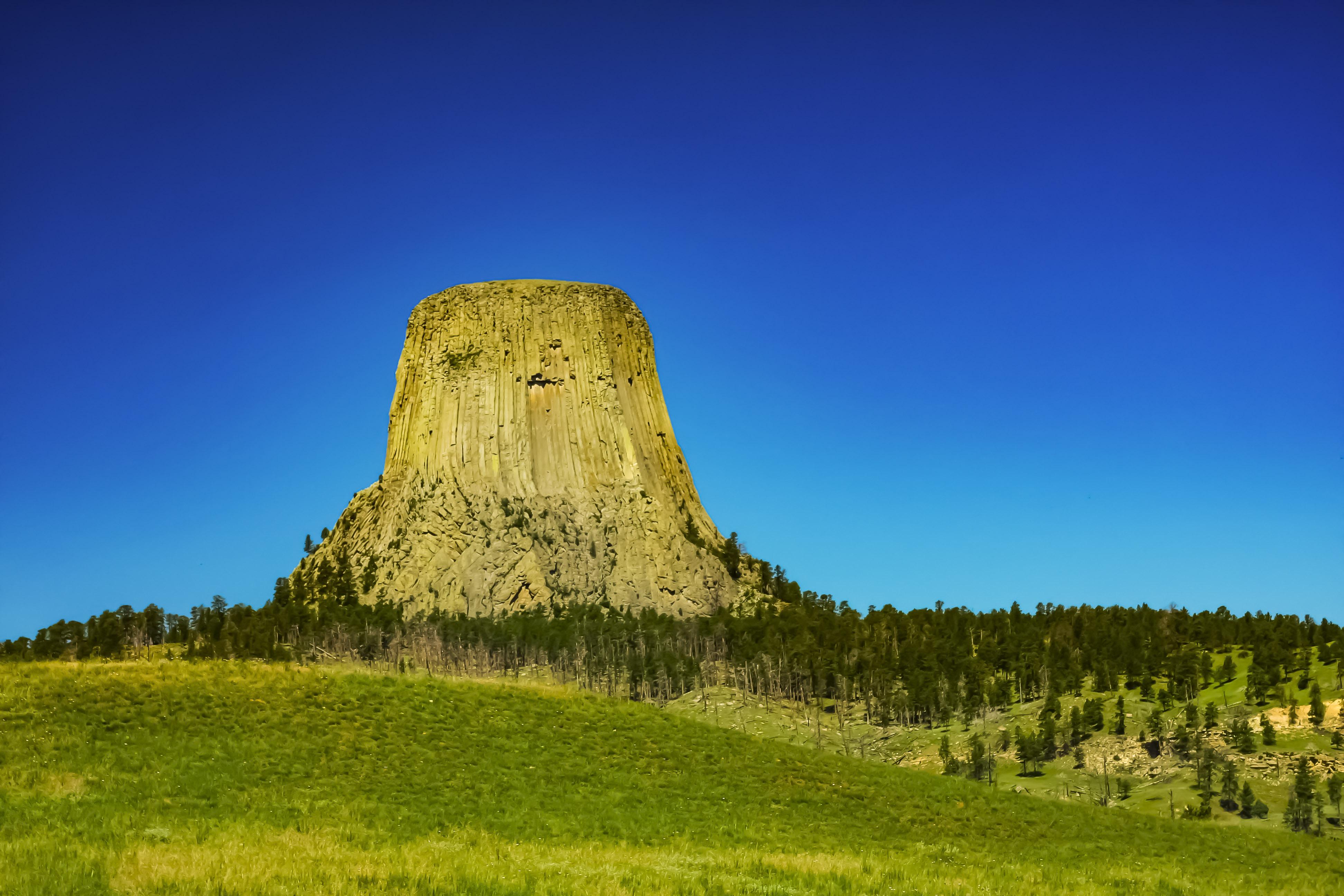 Devil's Tower WY [OC] [3888 x 2592] r/EarthPorn