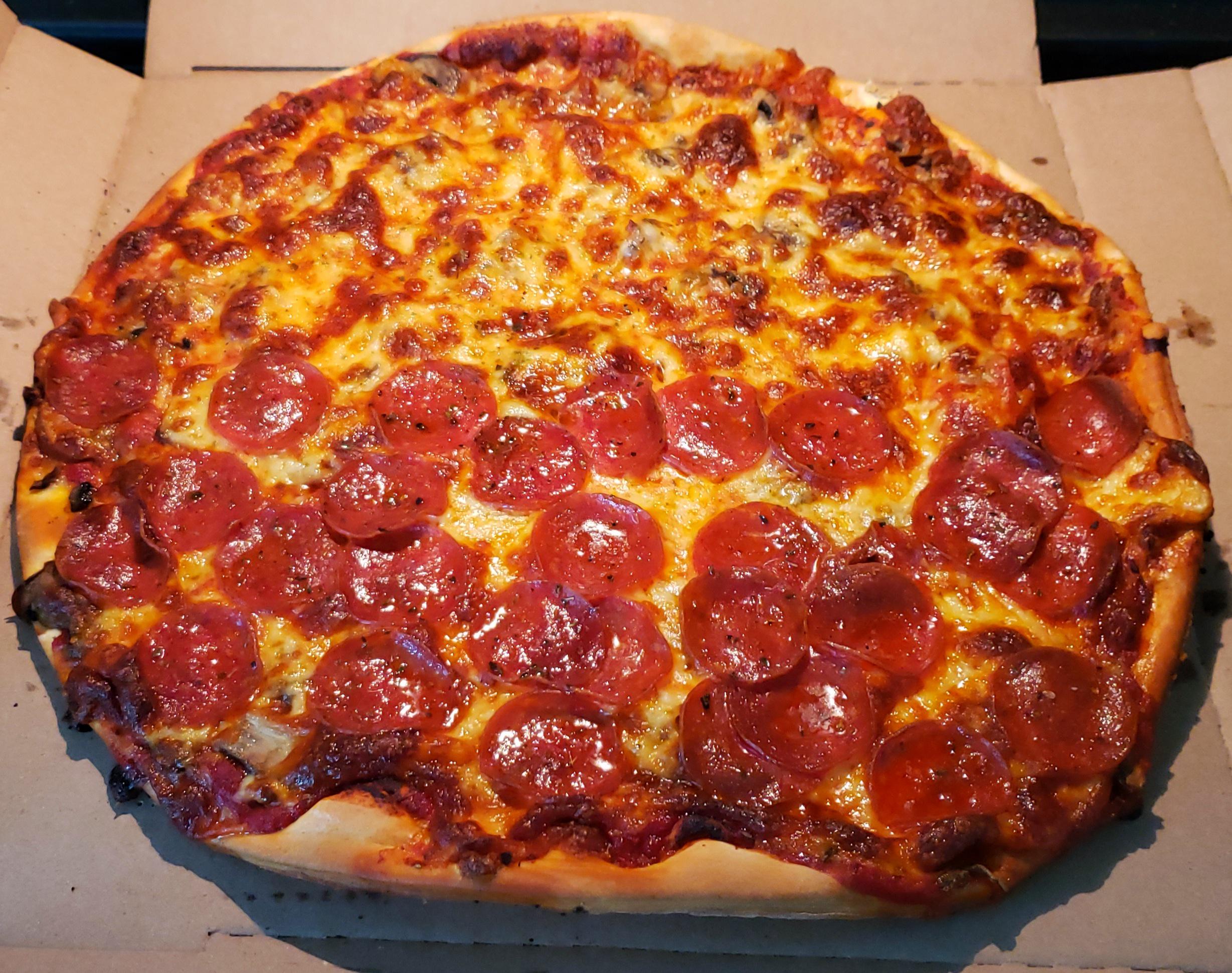 Pepperoni Sausage Mushroom Pizza Baked Well Done r/Pizza