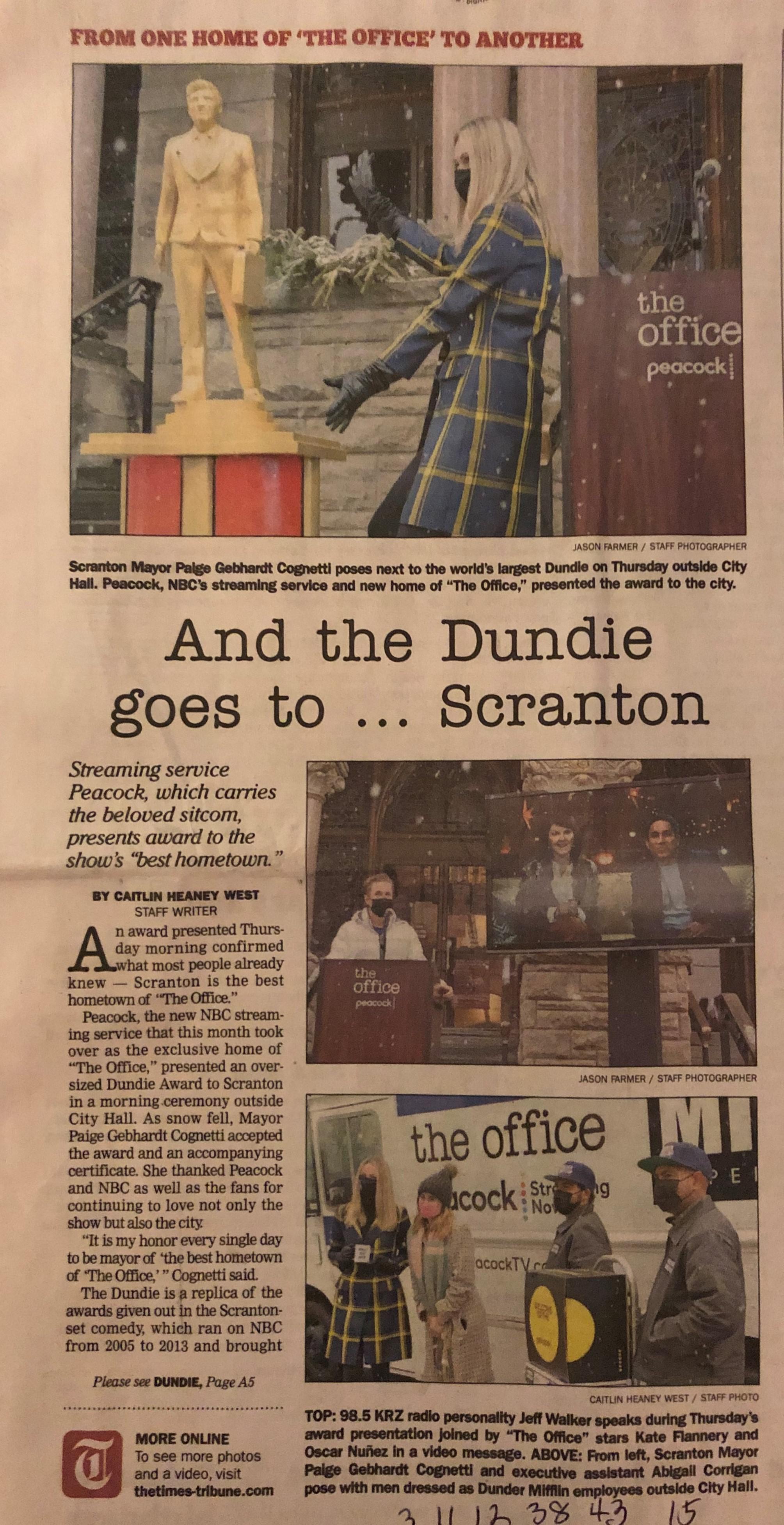 Scranton got the World's Largest Dundie r/DunderMifflin