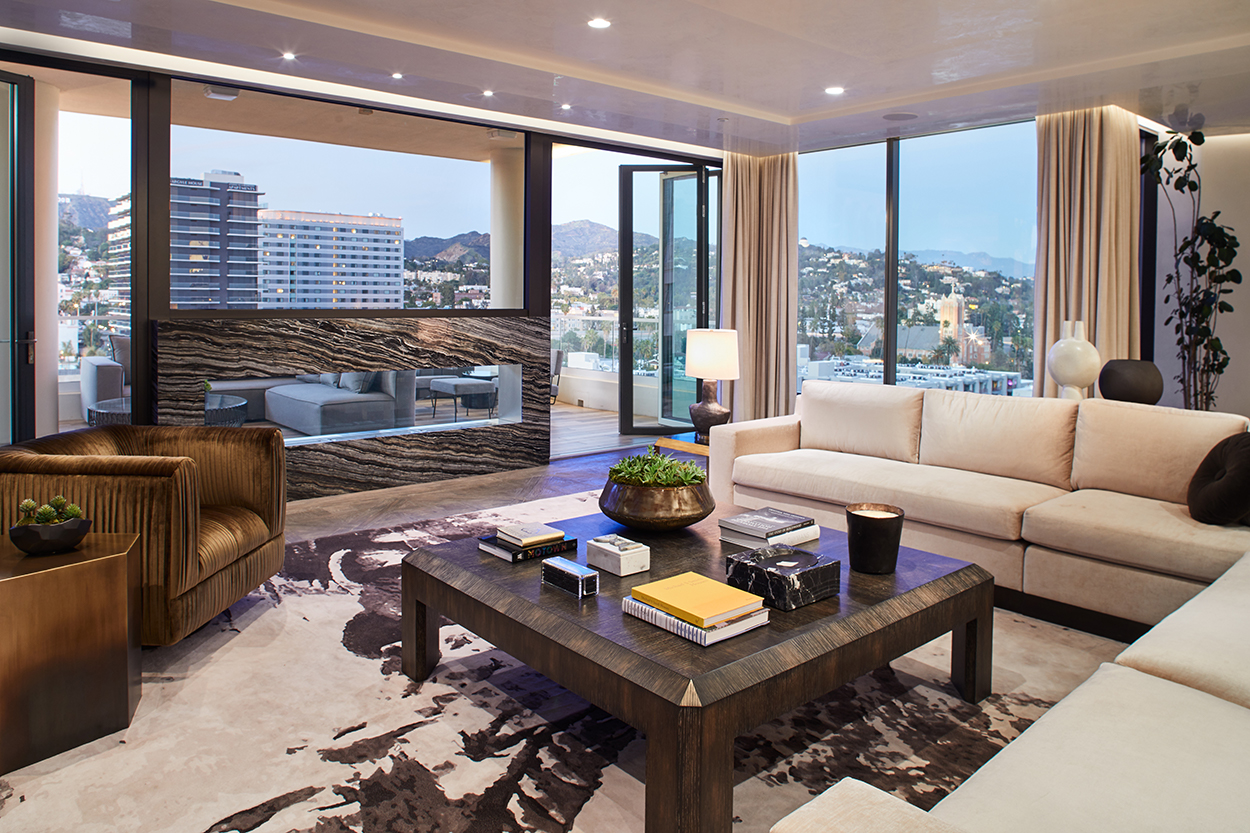 The Griffin Penthouse, overlooking Los Angeles [1250 x 833] r/RoomPorn