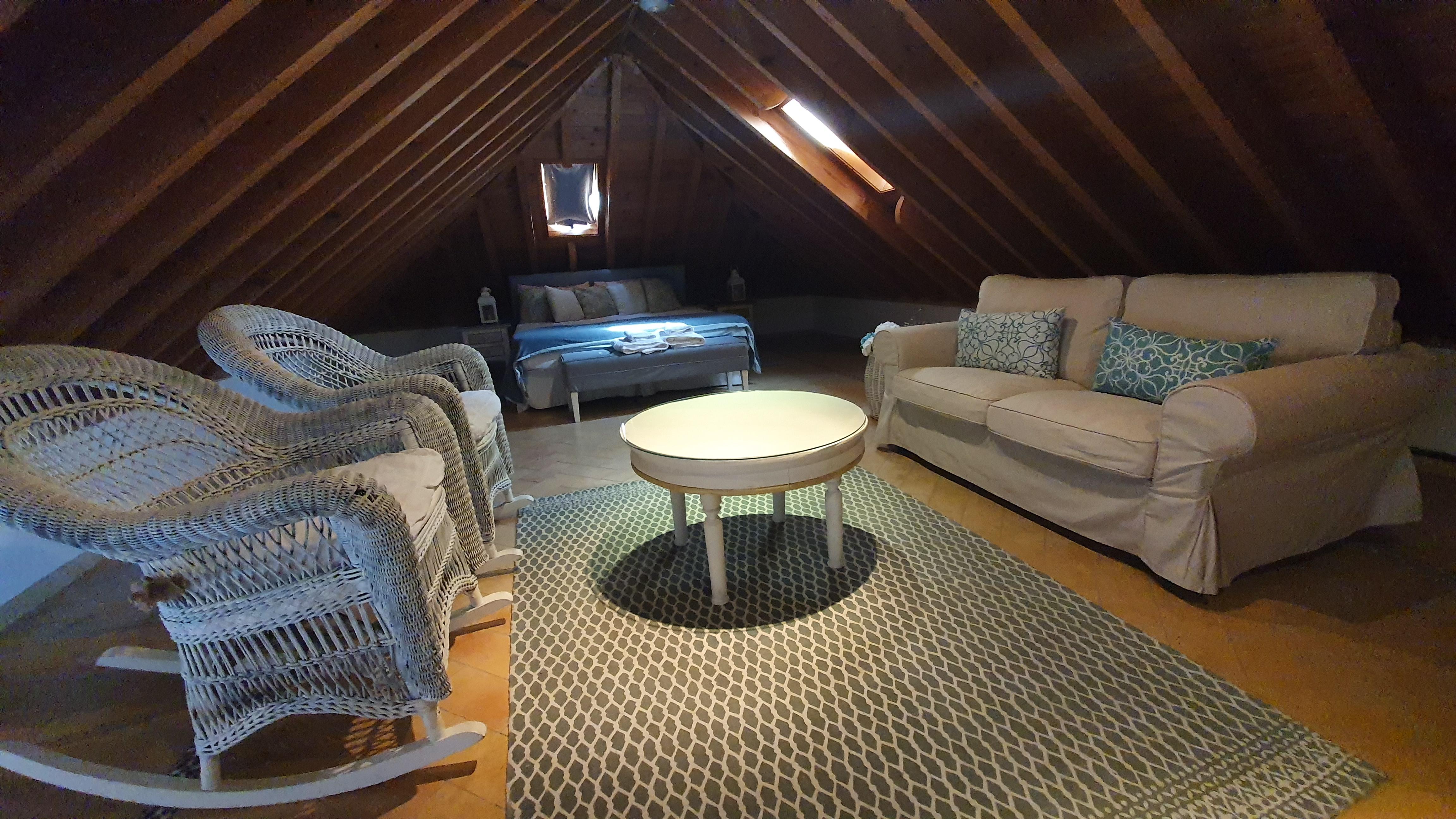 My Airbnb in Cordoba, Spain for the night r/CozyPlaces