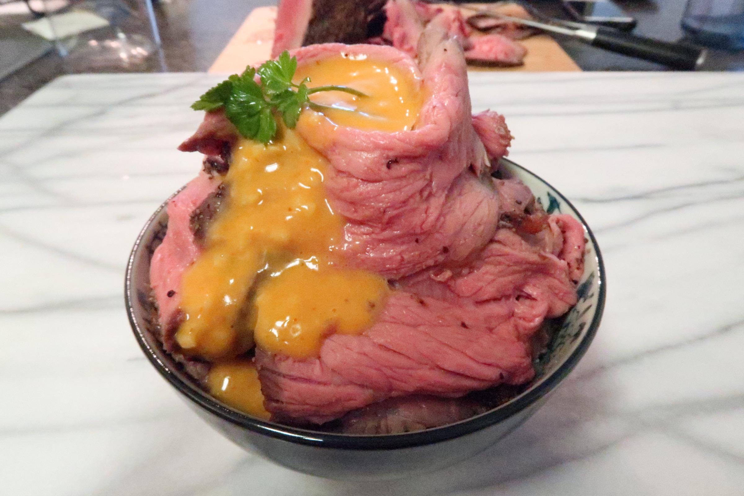 Roast Beef Volcano Rice Bowl With Sriracha Garlic Aioli r/FoodPorn