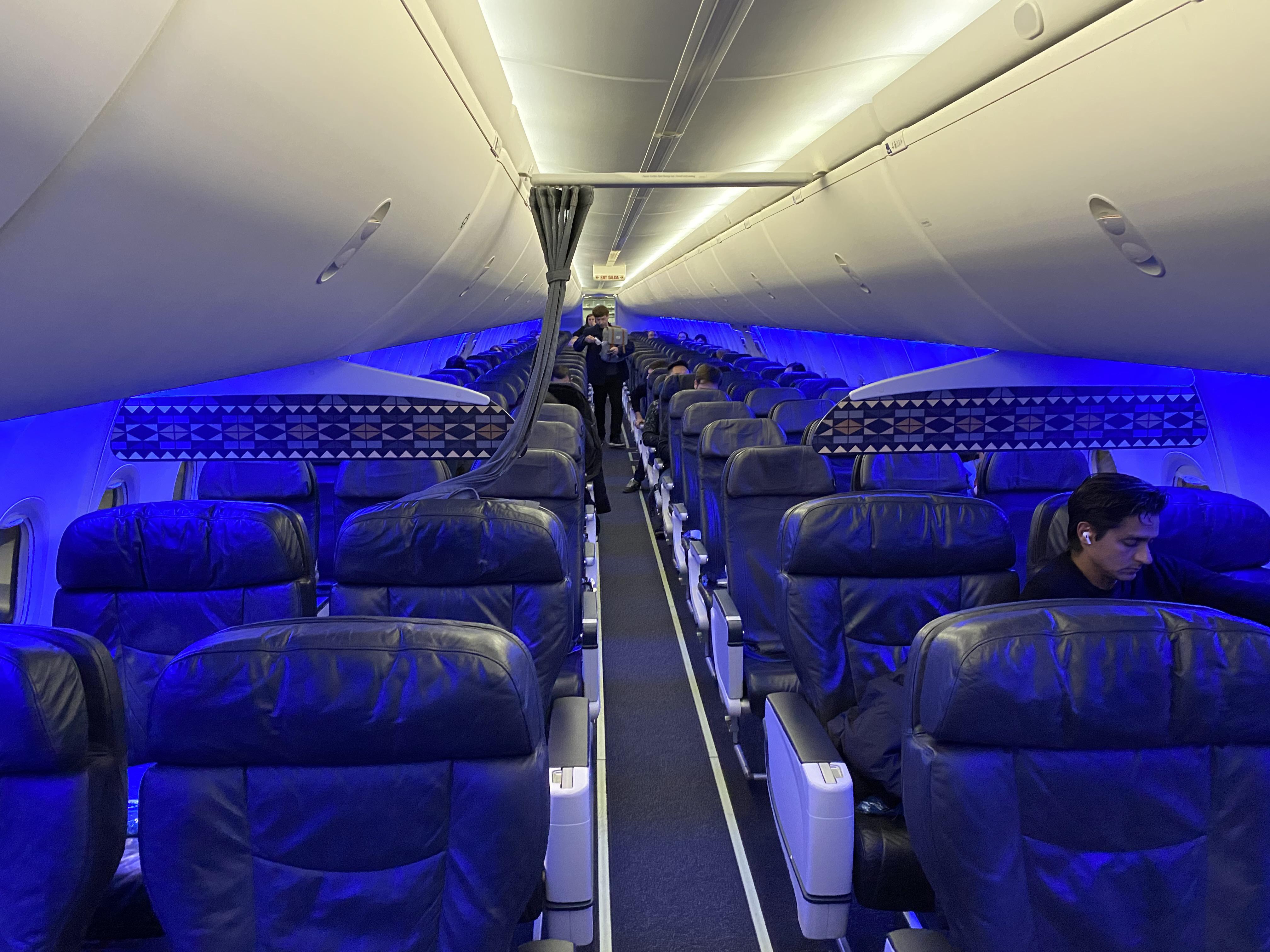 Flight from San Francisco to New York last night 130 empty seats r/pics