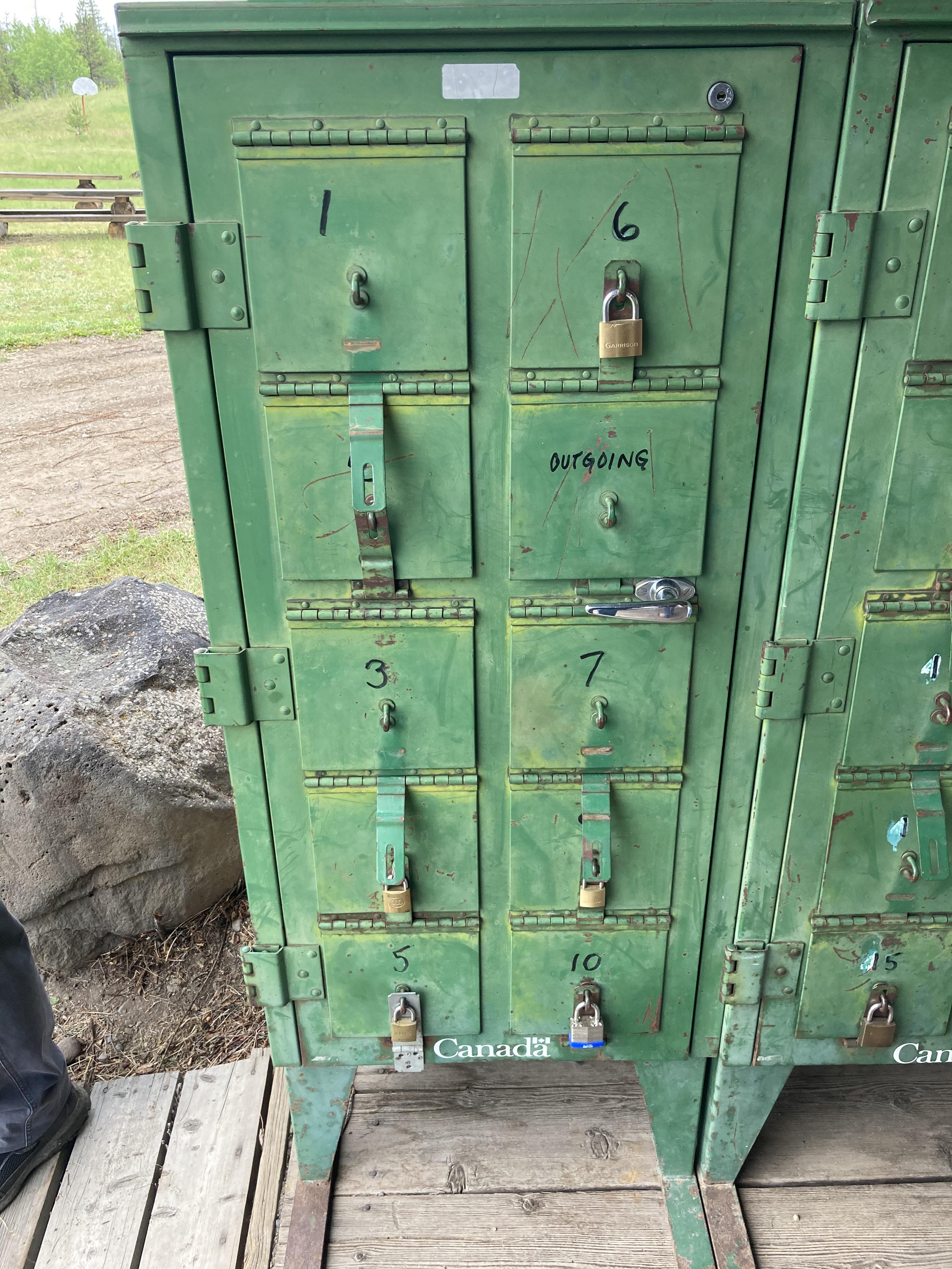 Vintage Canadian mailbox r/vintage
