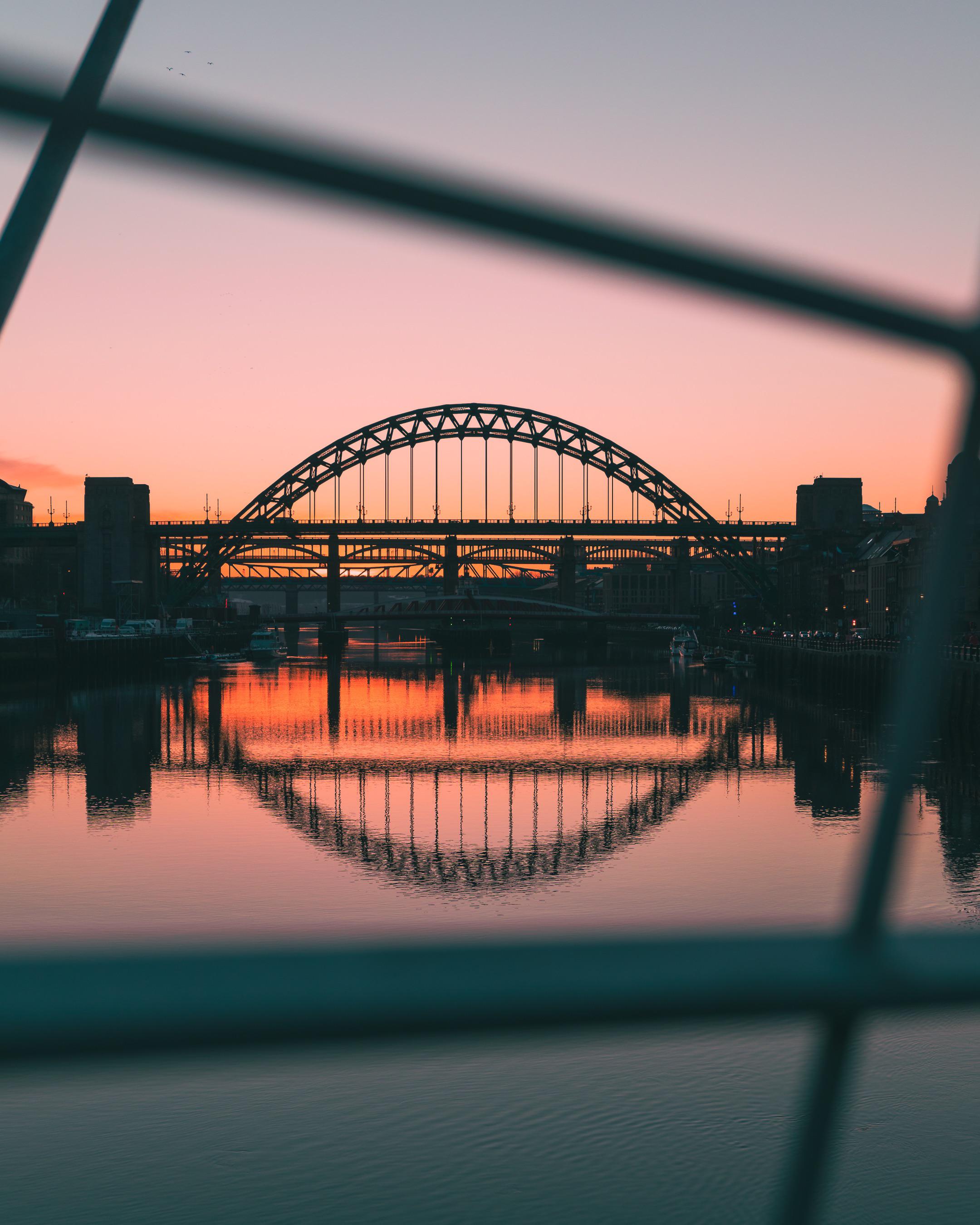 The Tyne bridge at sunset. r/NewcastleUponTyne
