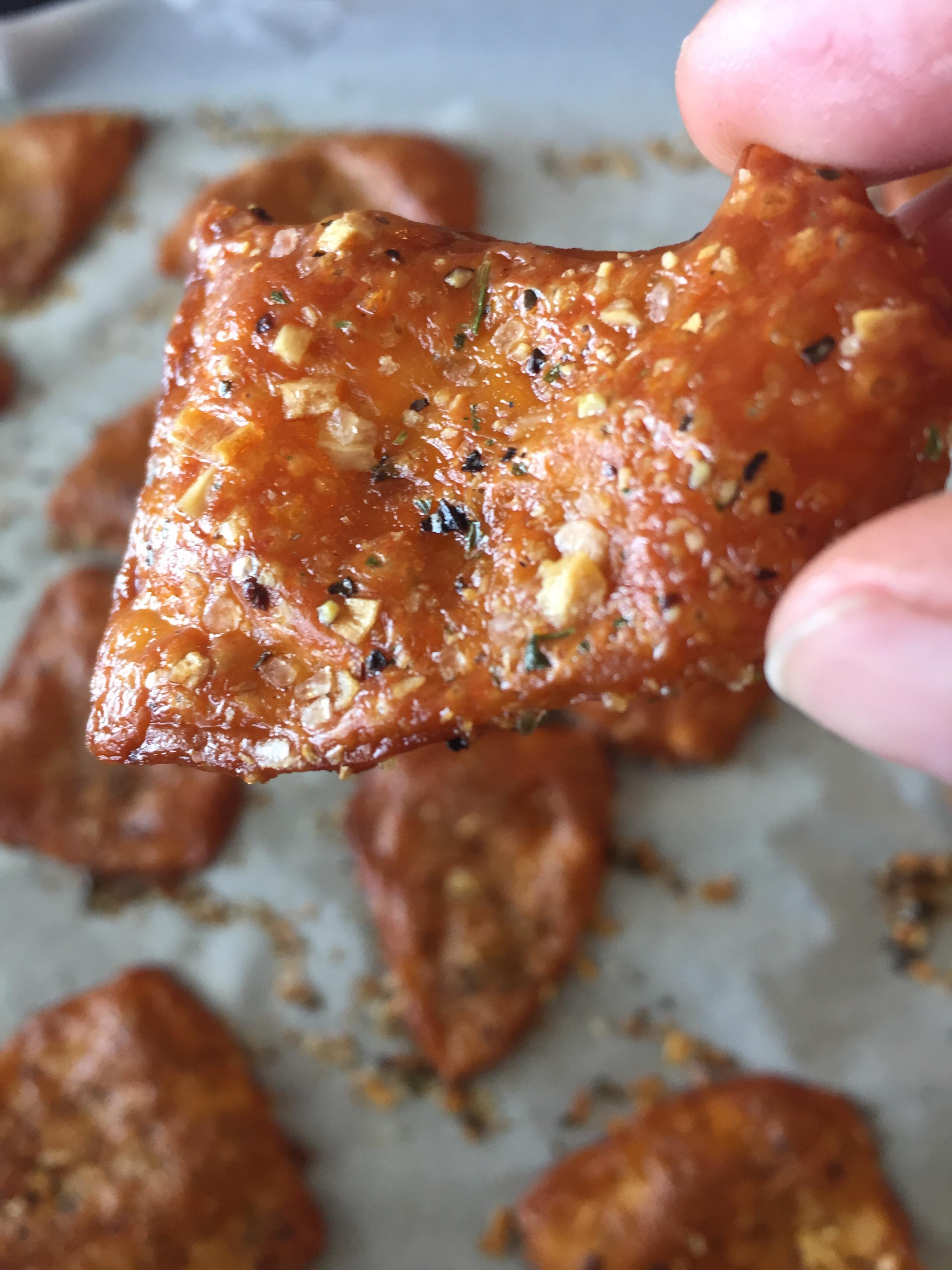 Provolone Cheese Crisps r/ketorecipes