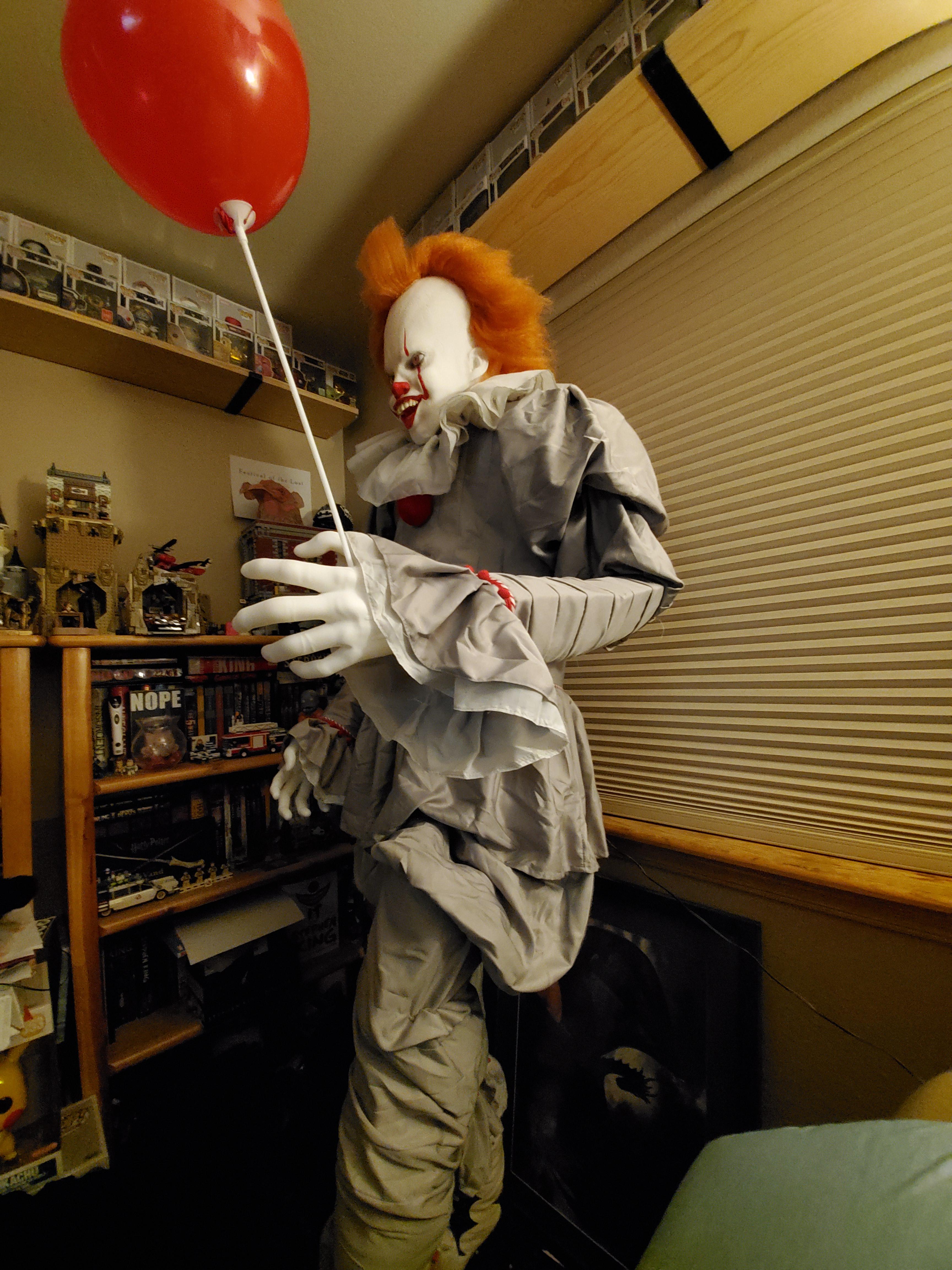 Got the Spirit Halloween Pennywise animatronic for Christmas stephenking