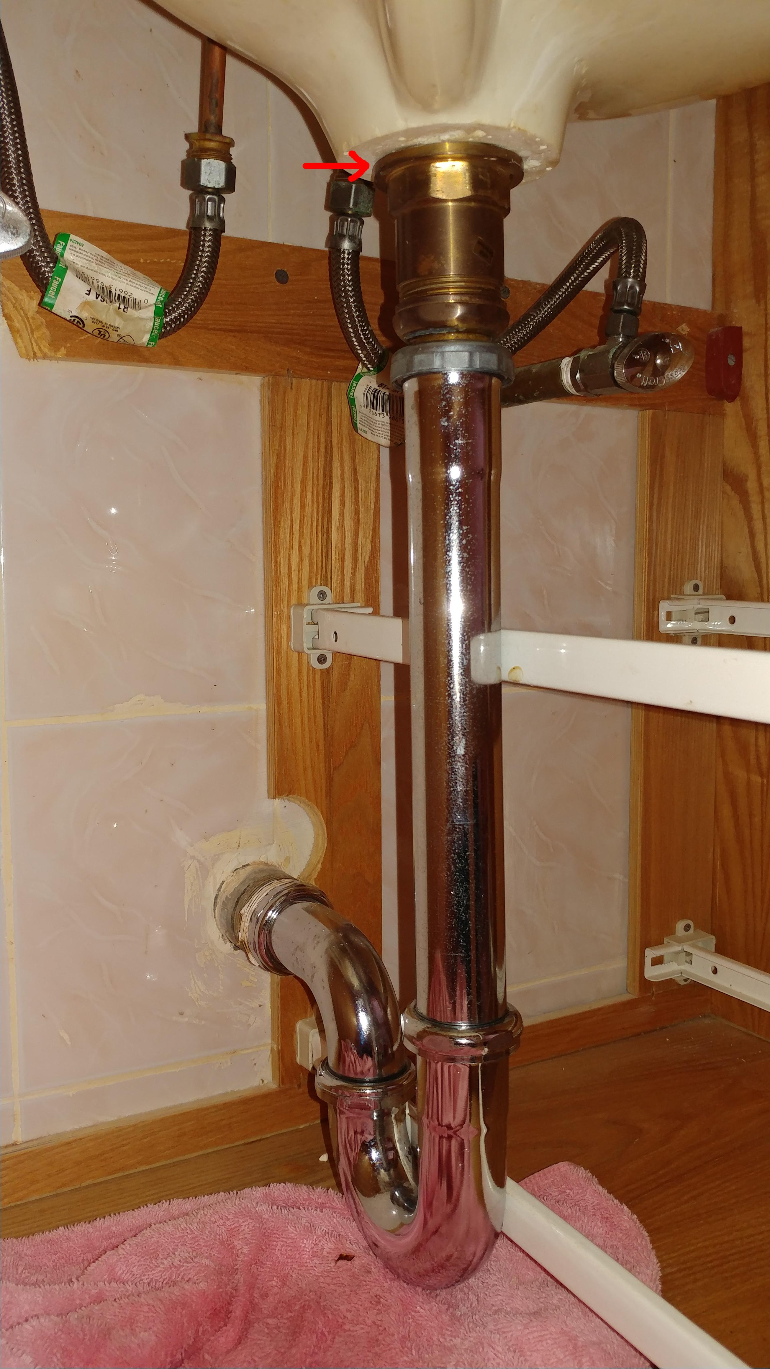 Been getting a leak under my bathroom sink every now and again. Found out there's a bit of a gap