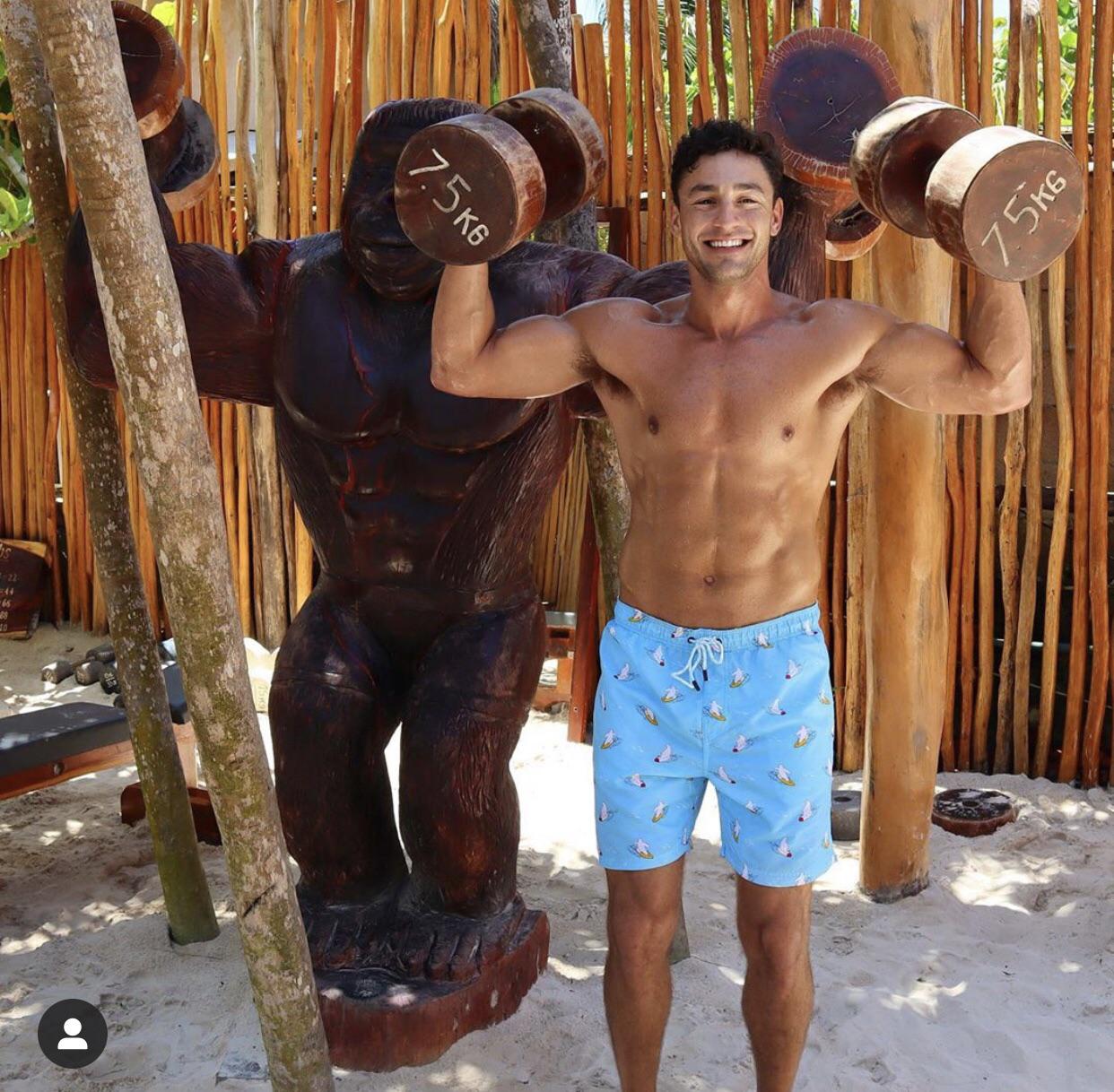 Tony Raines from The Challenge, full on dilf pits : MaleArmpits