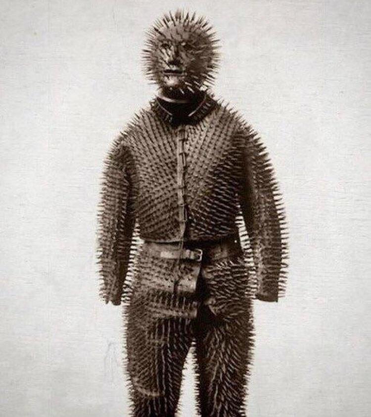 A Siberian bear hunting suit from the 1800s r/OldSchoolCool
