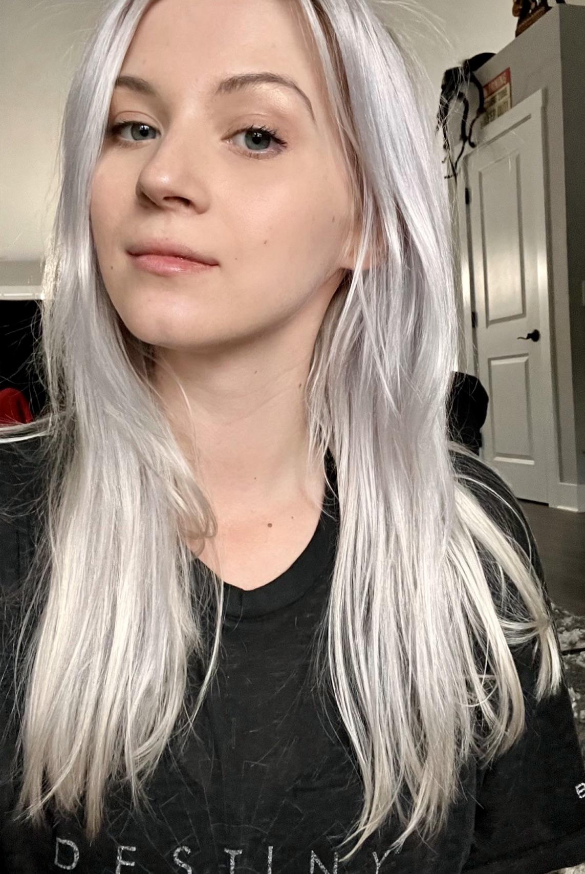 Is there a box hair dye that can turn my hair golden blonde? r/HairDye