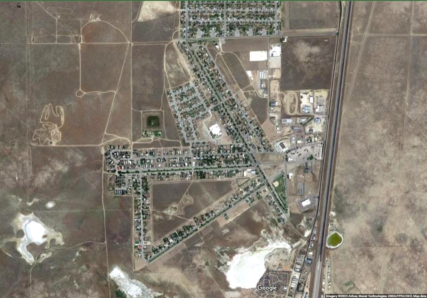 Bar Nunn, Wyoming a town built on Casper's old airport runways r/Damnthatsinteresting