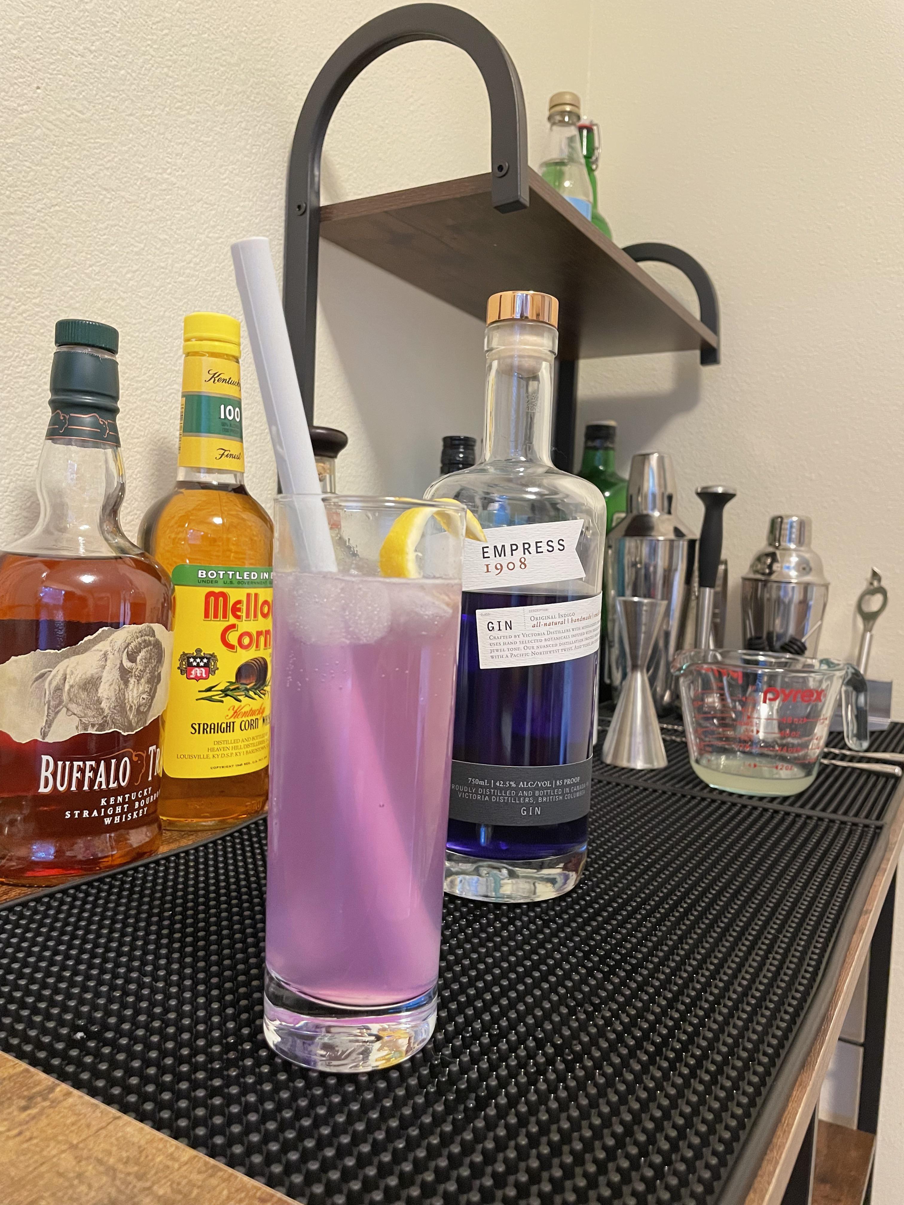 Tom Collins with Empress Gin ft. MFC r/cocktails