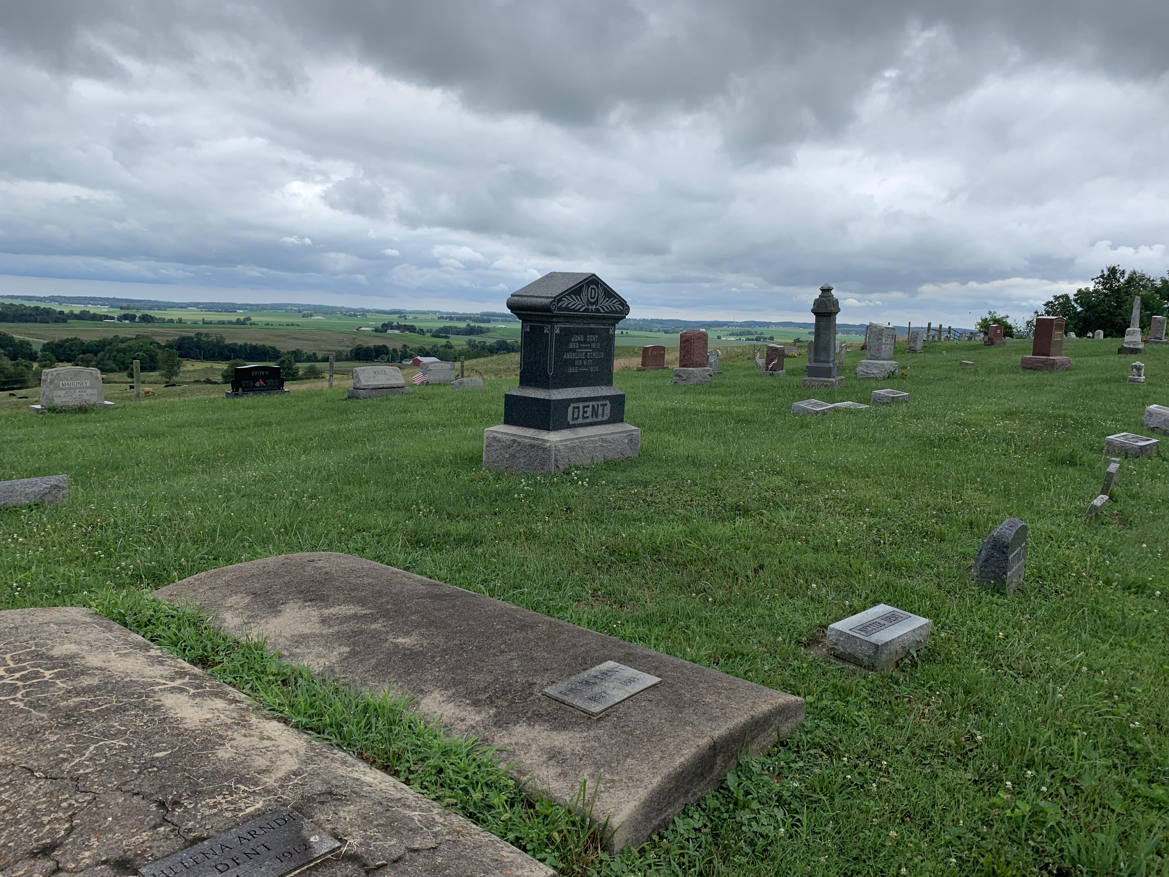 Green Summit Cemetery in Adelphi, Ohio. [OC] r/CemeteryPorn