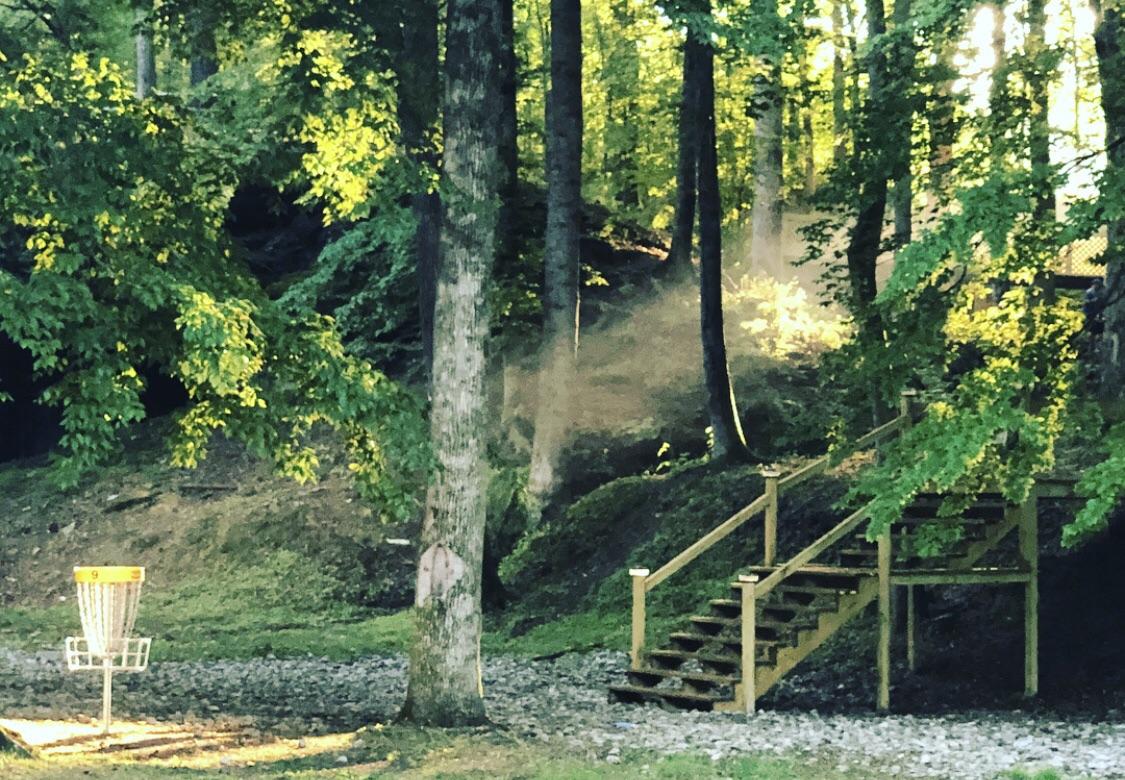 Majestic hole 9 at Saint Joseph City Park Disc Golf Course. r/discgolf