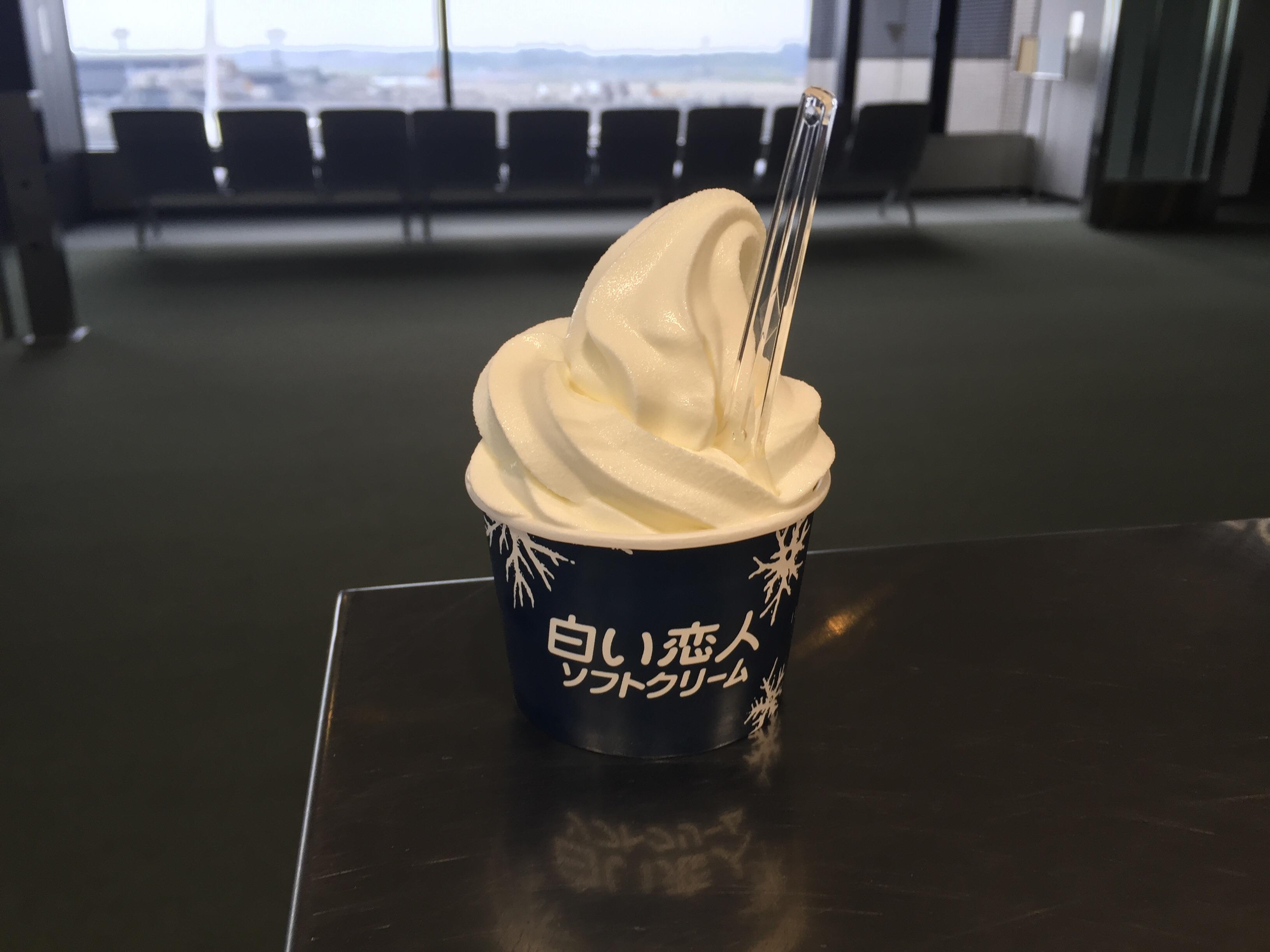 Shiroi Koibito Soft Cream, Narita International Airport r/JapaneseFood