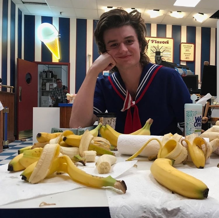 Banana a day gets you a Steve r/StrangerThings