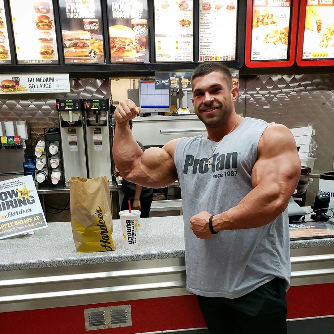 Derek Lunsford having 2 burgers and a large fry 5 days out from the Olympia. r/bodybuilding