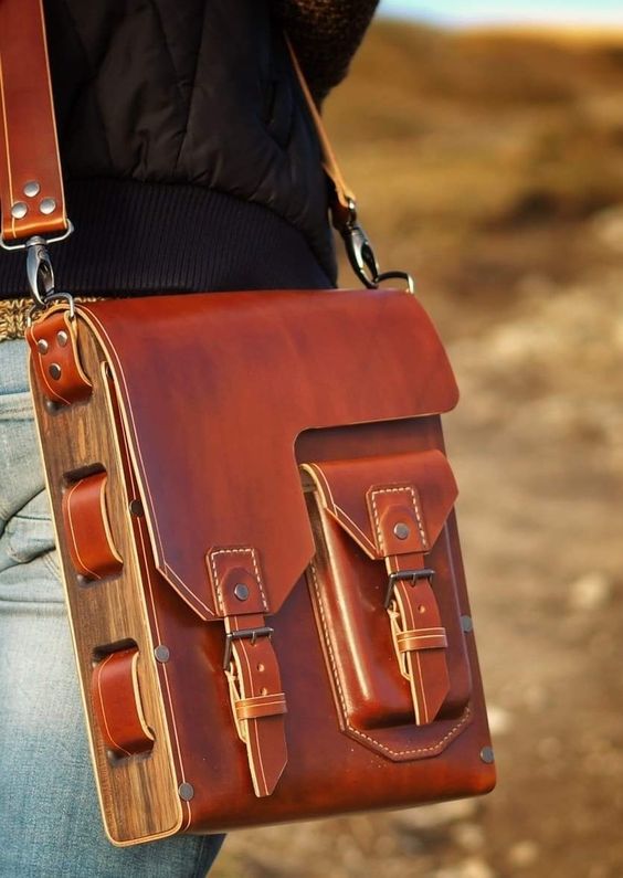 Crossbody Bag r/HandmadeLeatherGoods