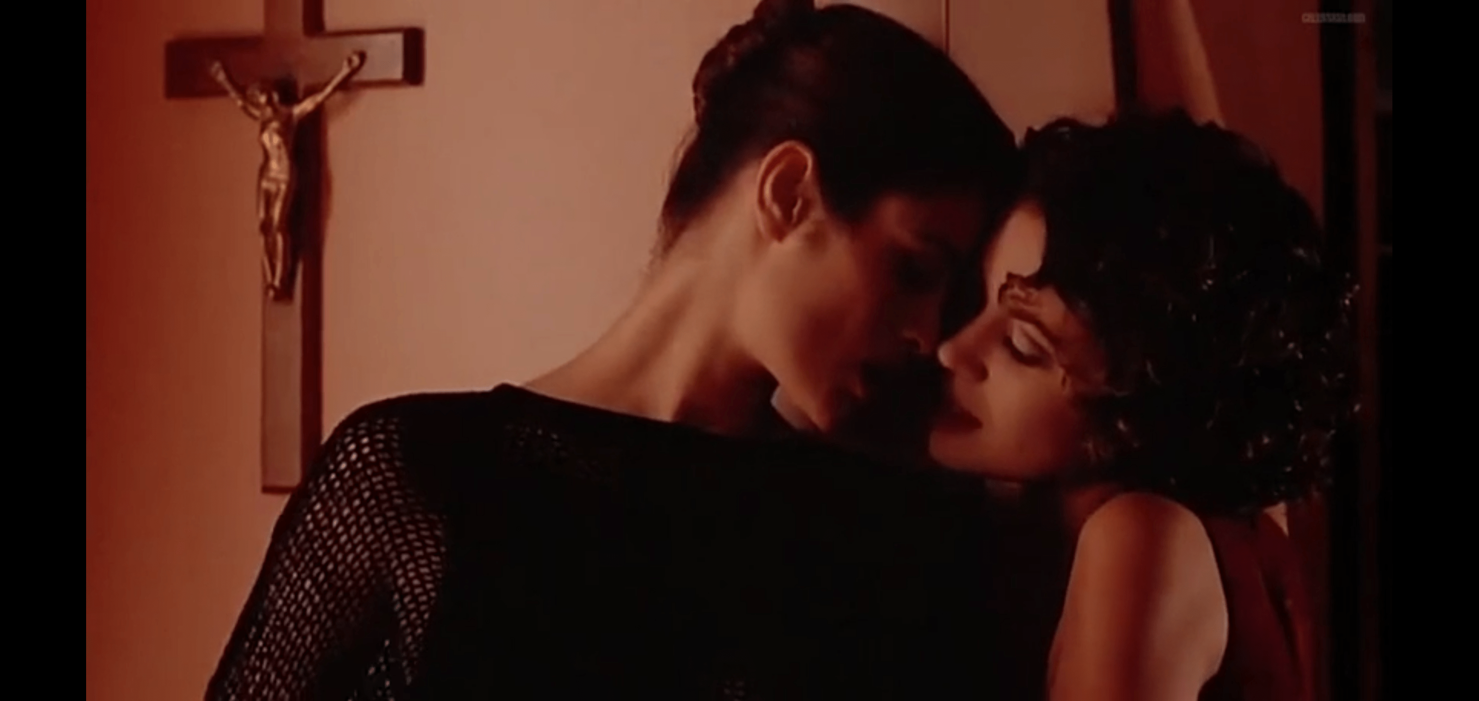 Embrace Of The Vampire 1995 Movie Kissing