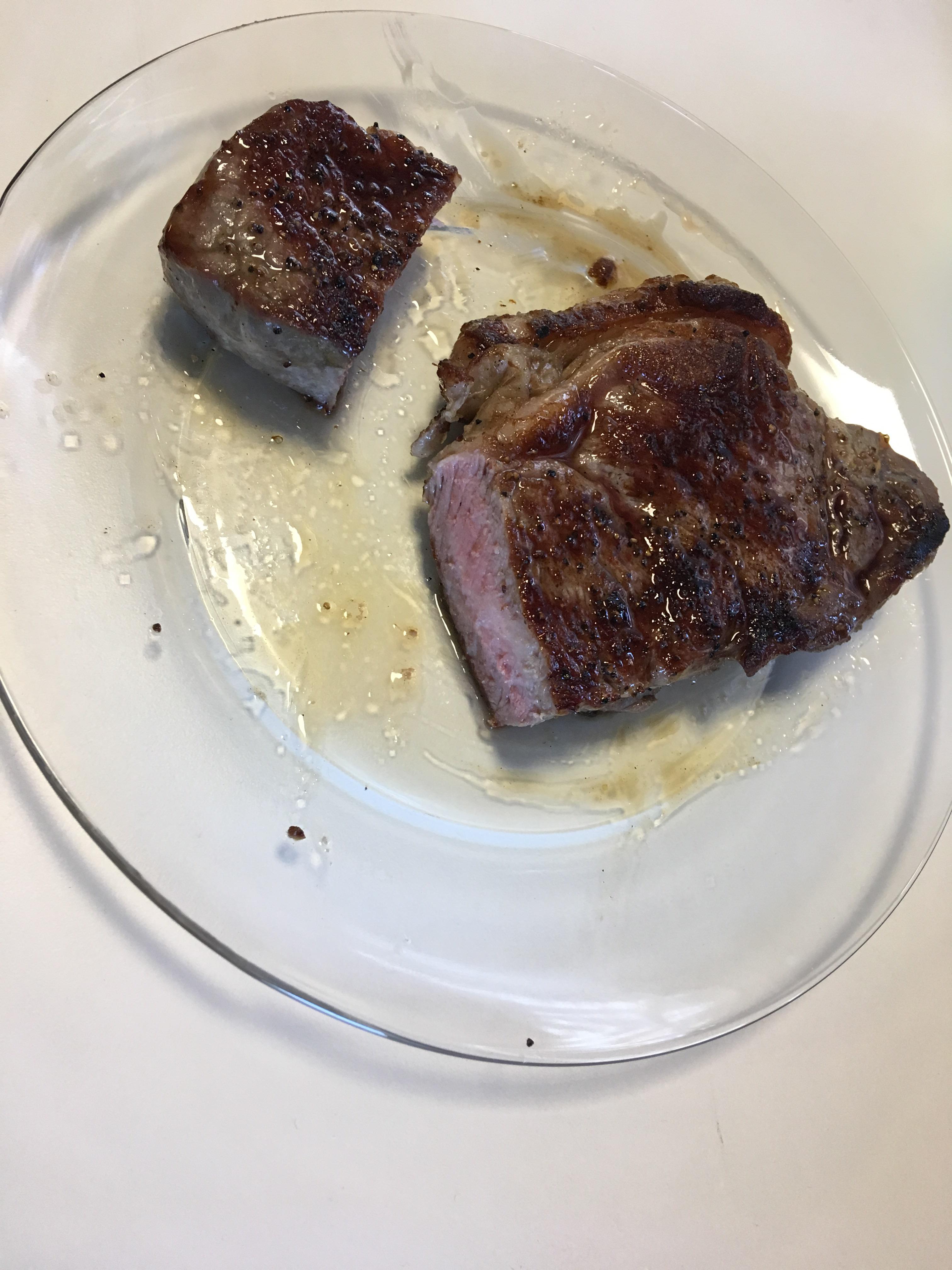 [Food Pic] Sirloin steak for lunch. Usually not my favorite cut but