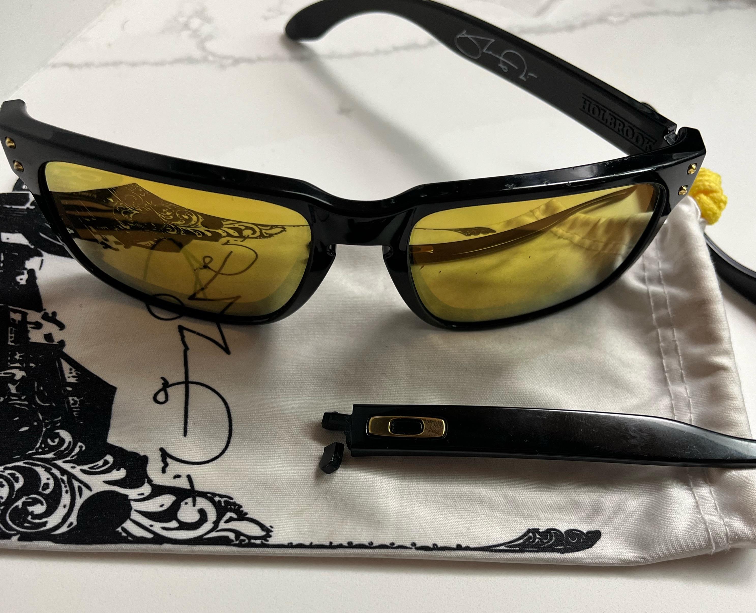 Holbrook replacement arm r/Oakley