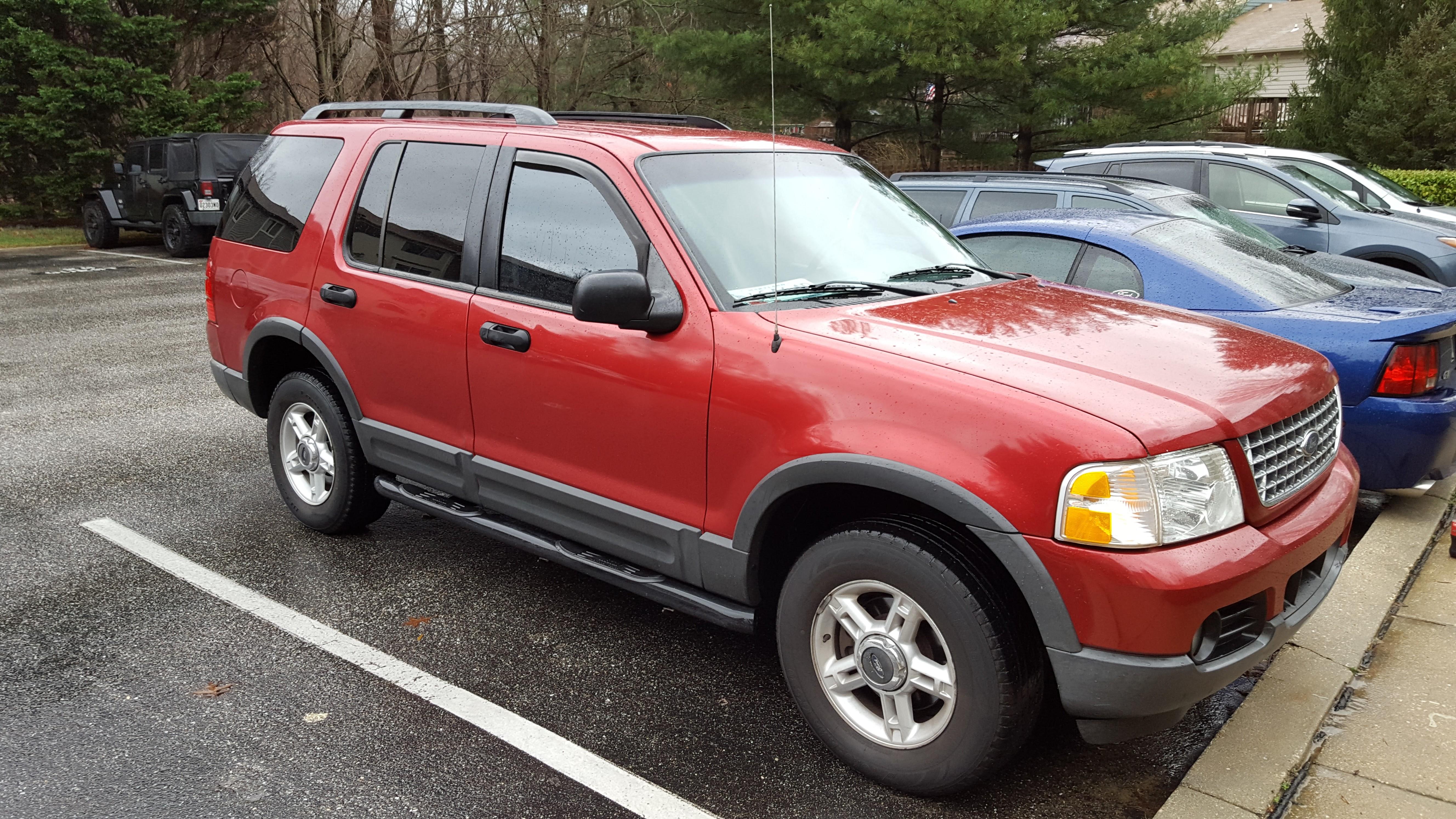 2003 Ford Explorer Xlt