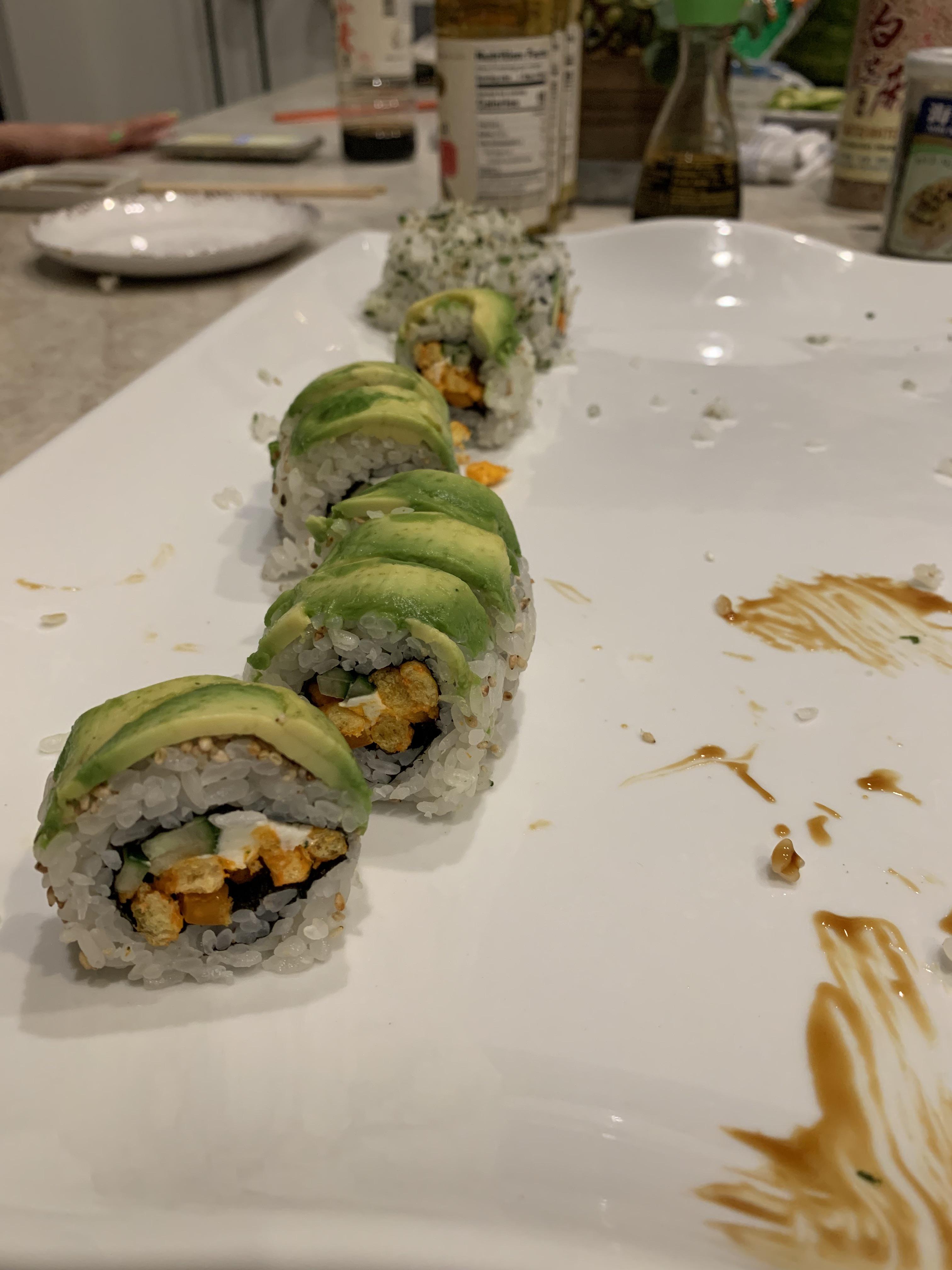 Jalapeño Cheeto vegetable crunch roll! r/sushi