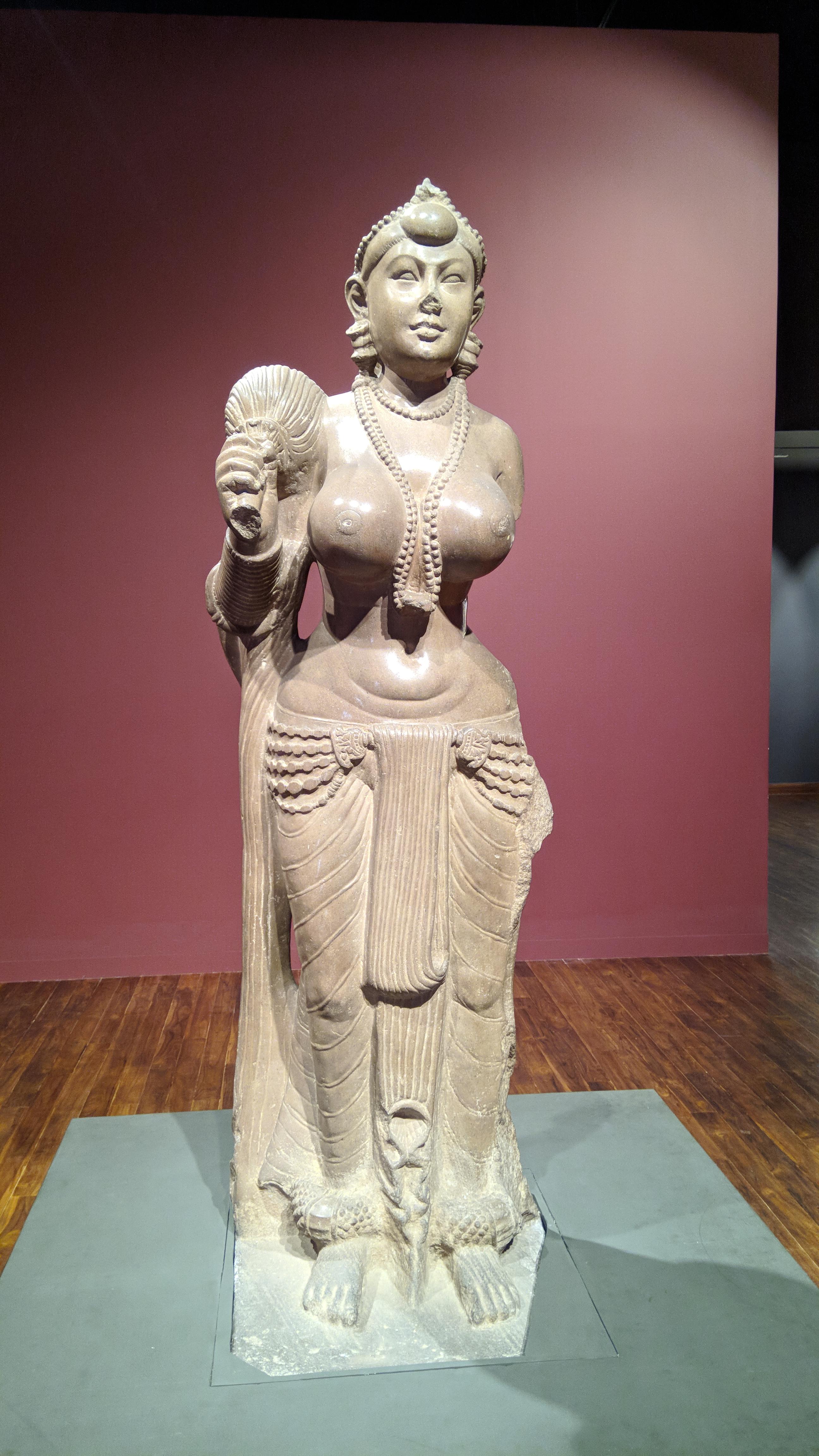 The Didarganj Yakshi, Bihar Museum. r/southasianart