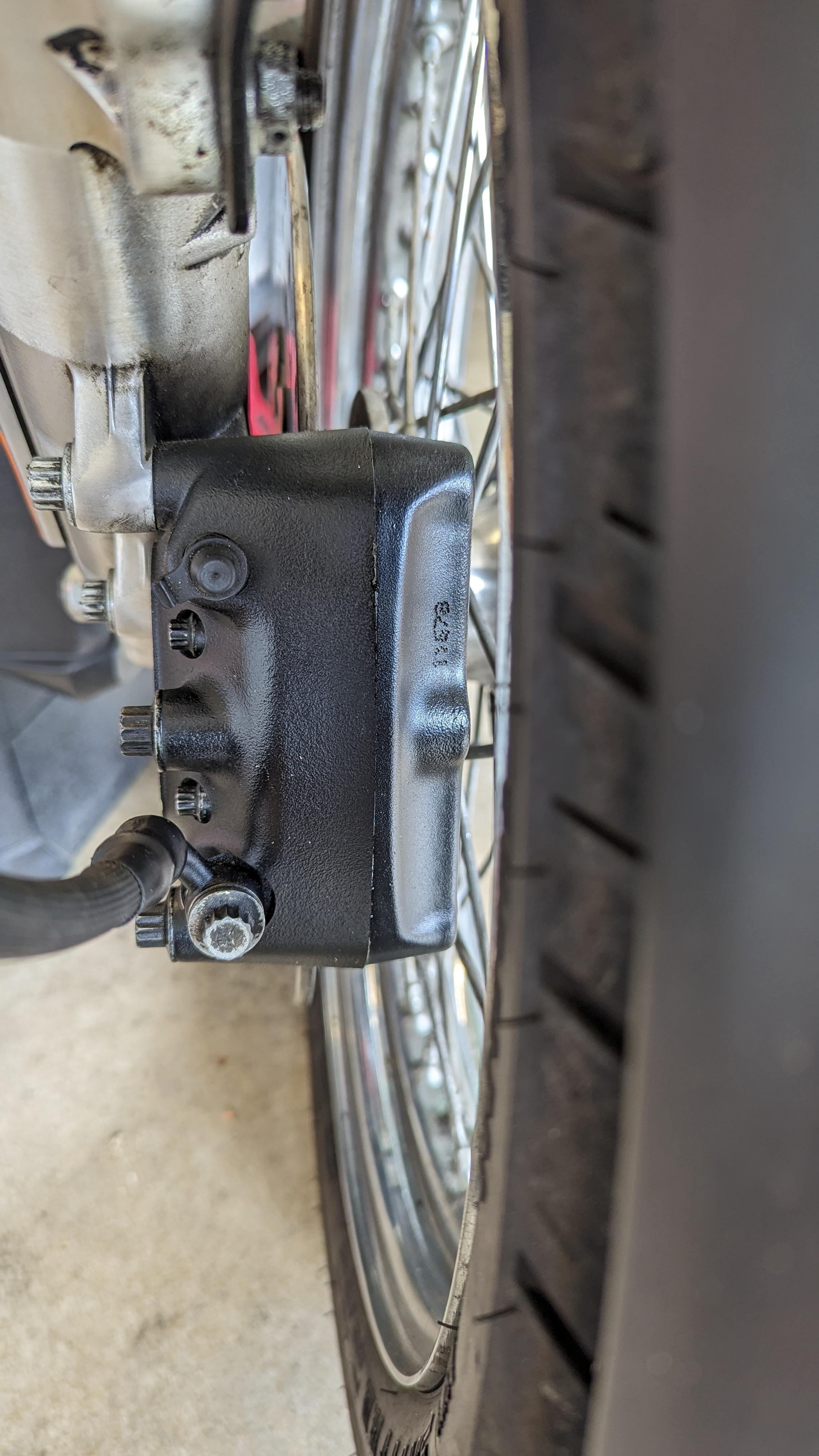 Brake caliper leaking at the seam (07 FXDB) r/Harley