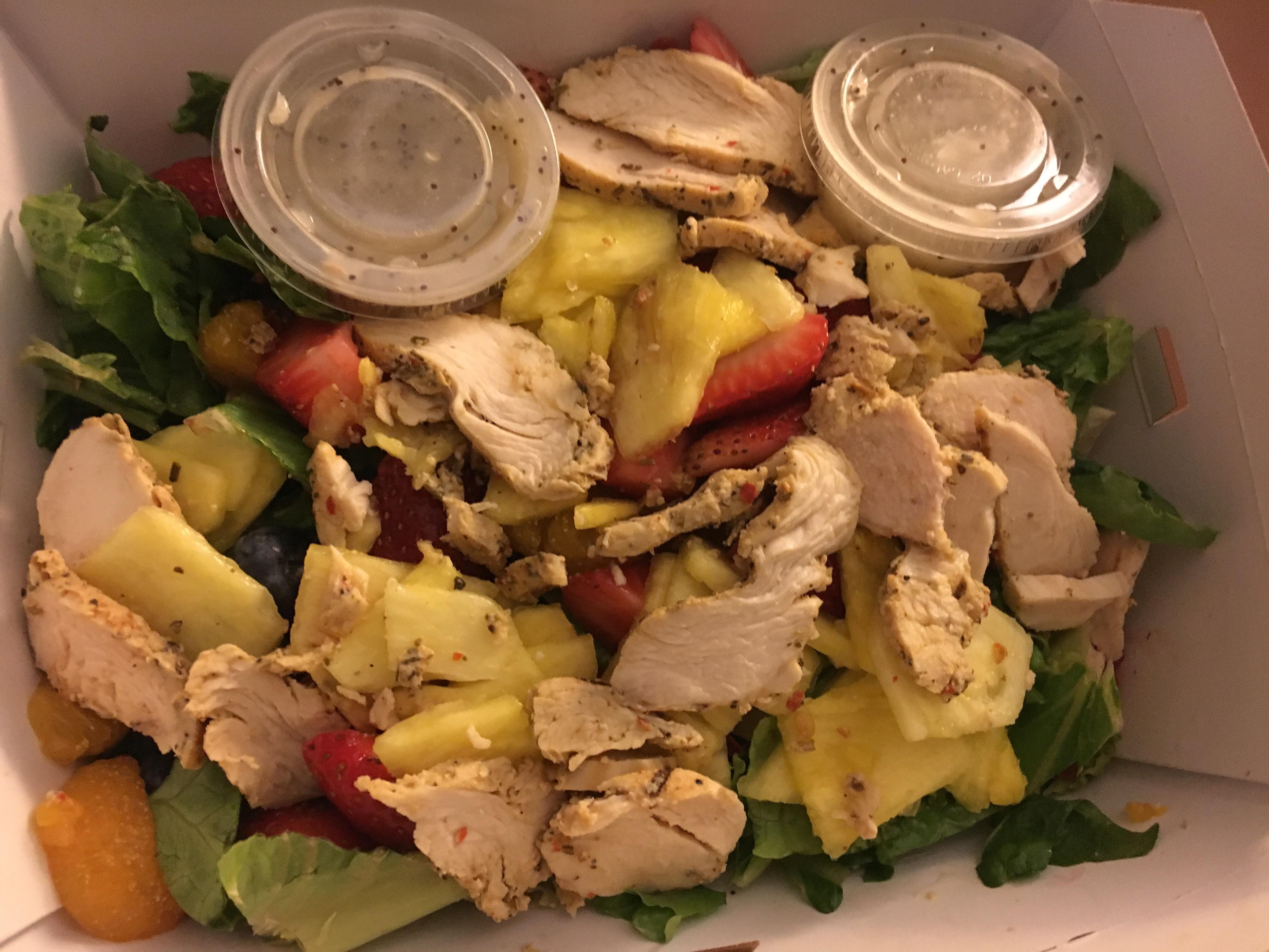 Giant salad from Panera bread under 300 calories r/1200isplenty