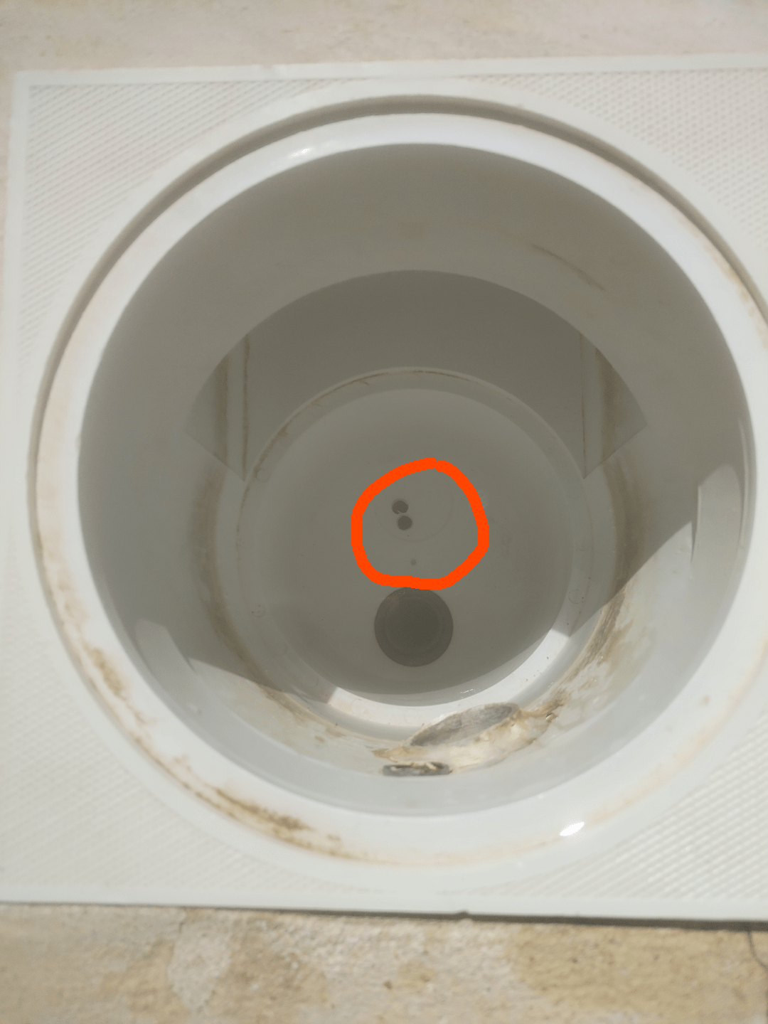 Skimmer holes r/pools