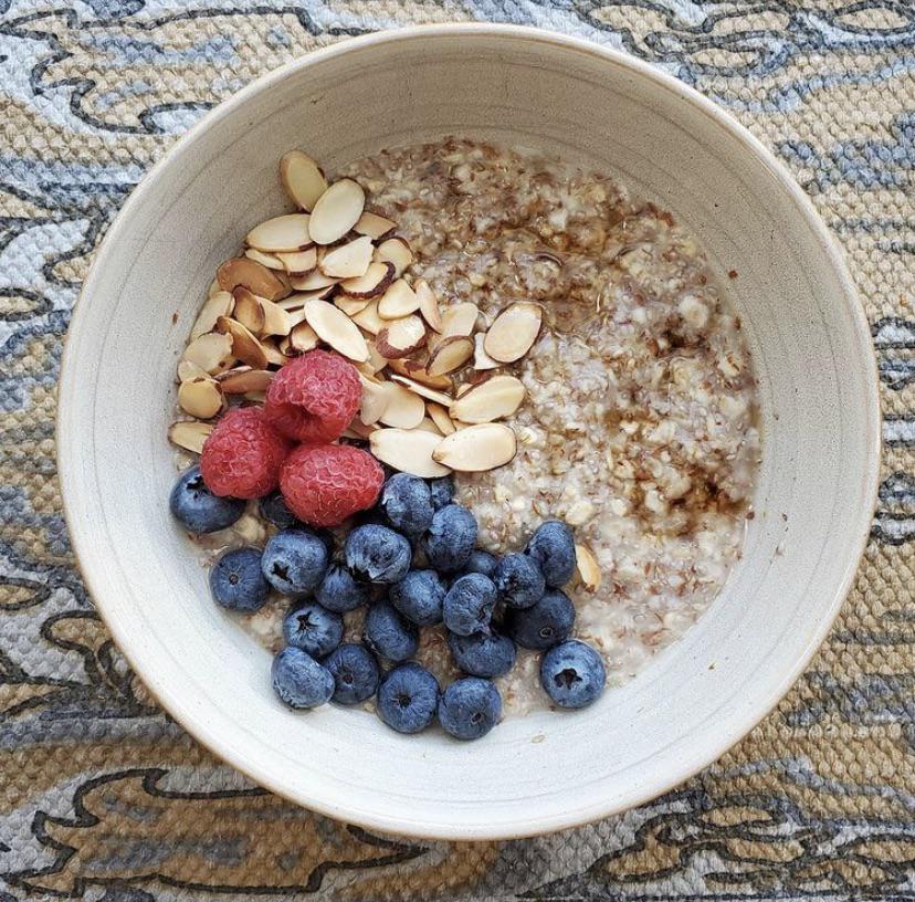Morning protein hit with flax, chia seed, oatmeal, and fruit. r
